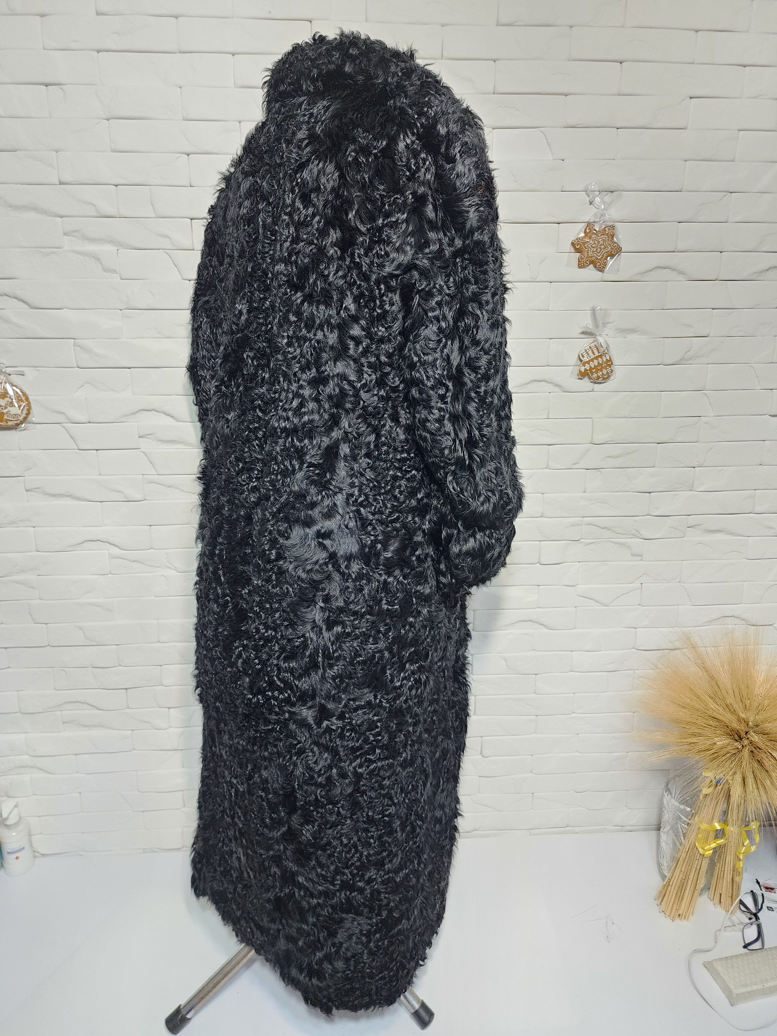 Furla Black Long Goat Fur Coat: Women's Warm Outerwear Size XL / US 12-14 / IT 48-50 - 5 Thumbnail