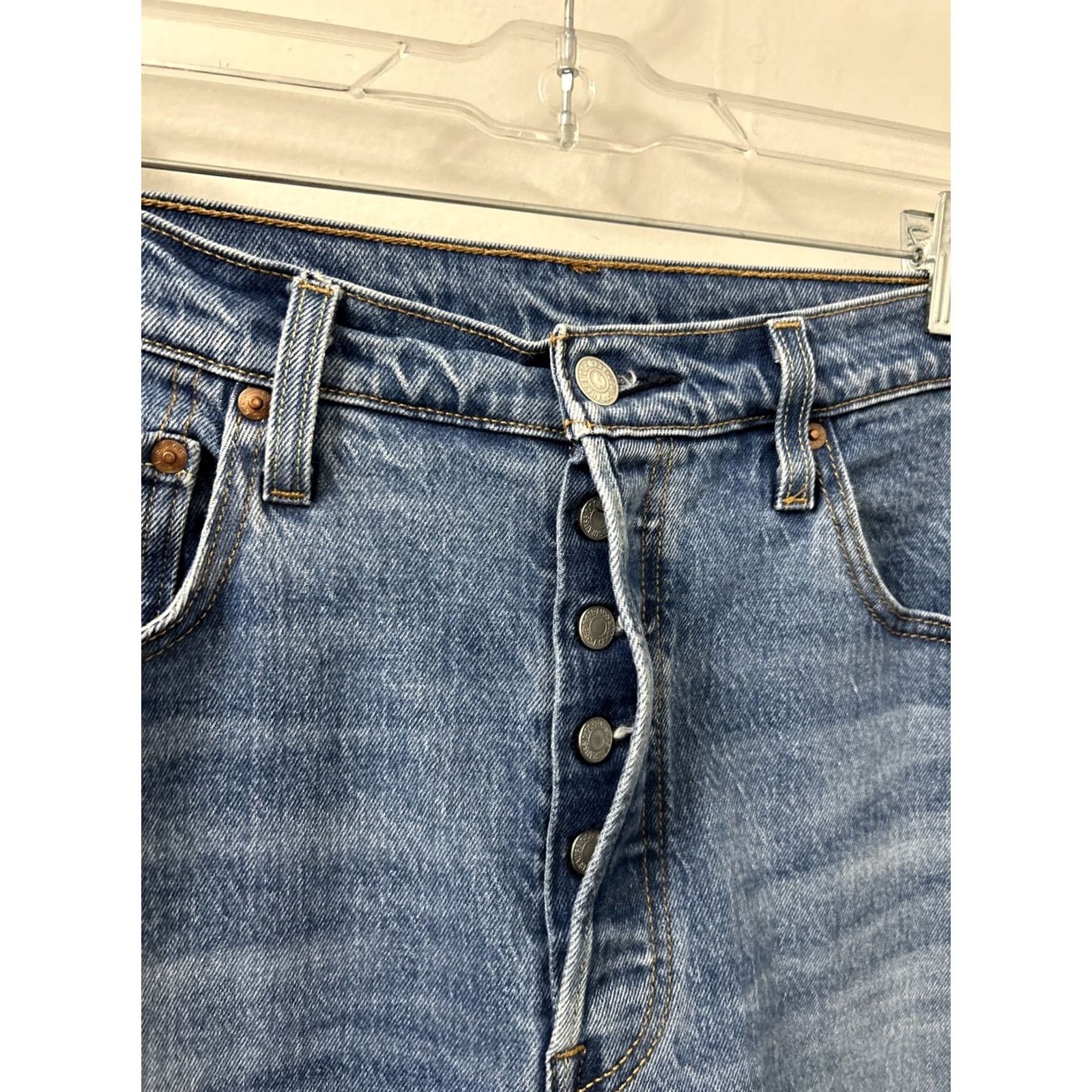 Levi's VINTAGE Levi's 501 Jeans Mens 33x28 Blue Button Fly Straight 5-Pocket Denim Classic Fit USA 90s Retro 501 Series Mens Size US 33 - 5 Thumbnail