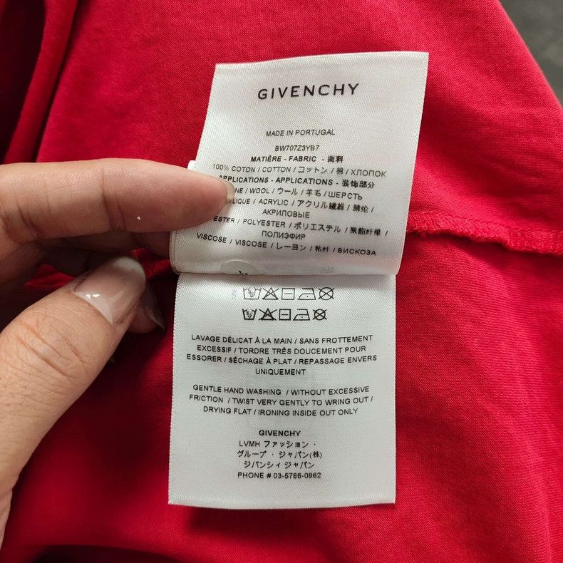 Givenchy Givenchy Disney Collaboration Cotton Short Sleeve Shirt, R Size US S / EU 44-46 / 1 - 7 Thumbnail