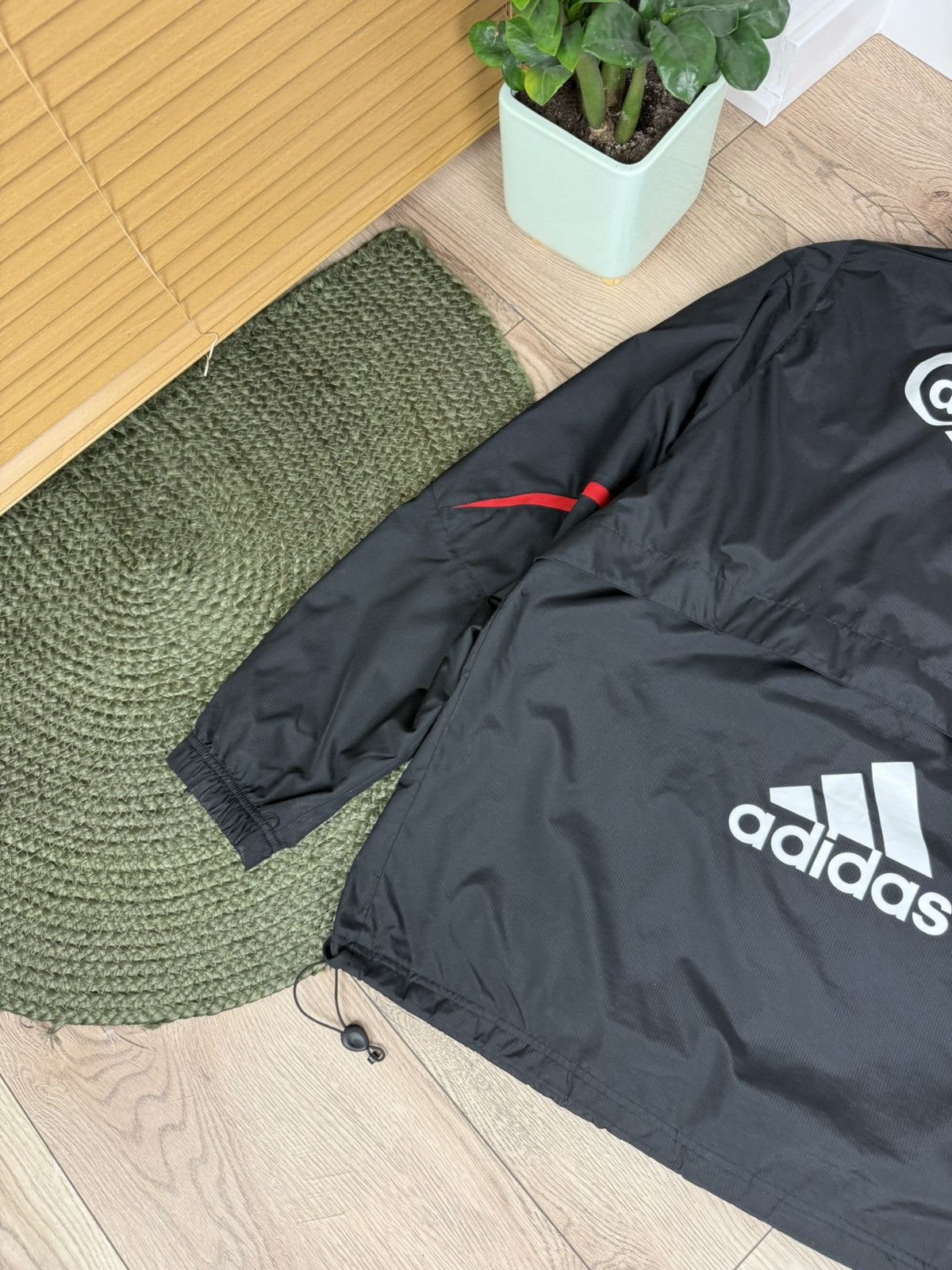 Adidas VINTAGE ADIDAS X LIVERPOOL JACKET Size US L / EU 52-54 / 3 - 12 Thumbnail