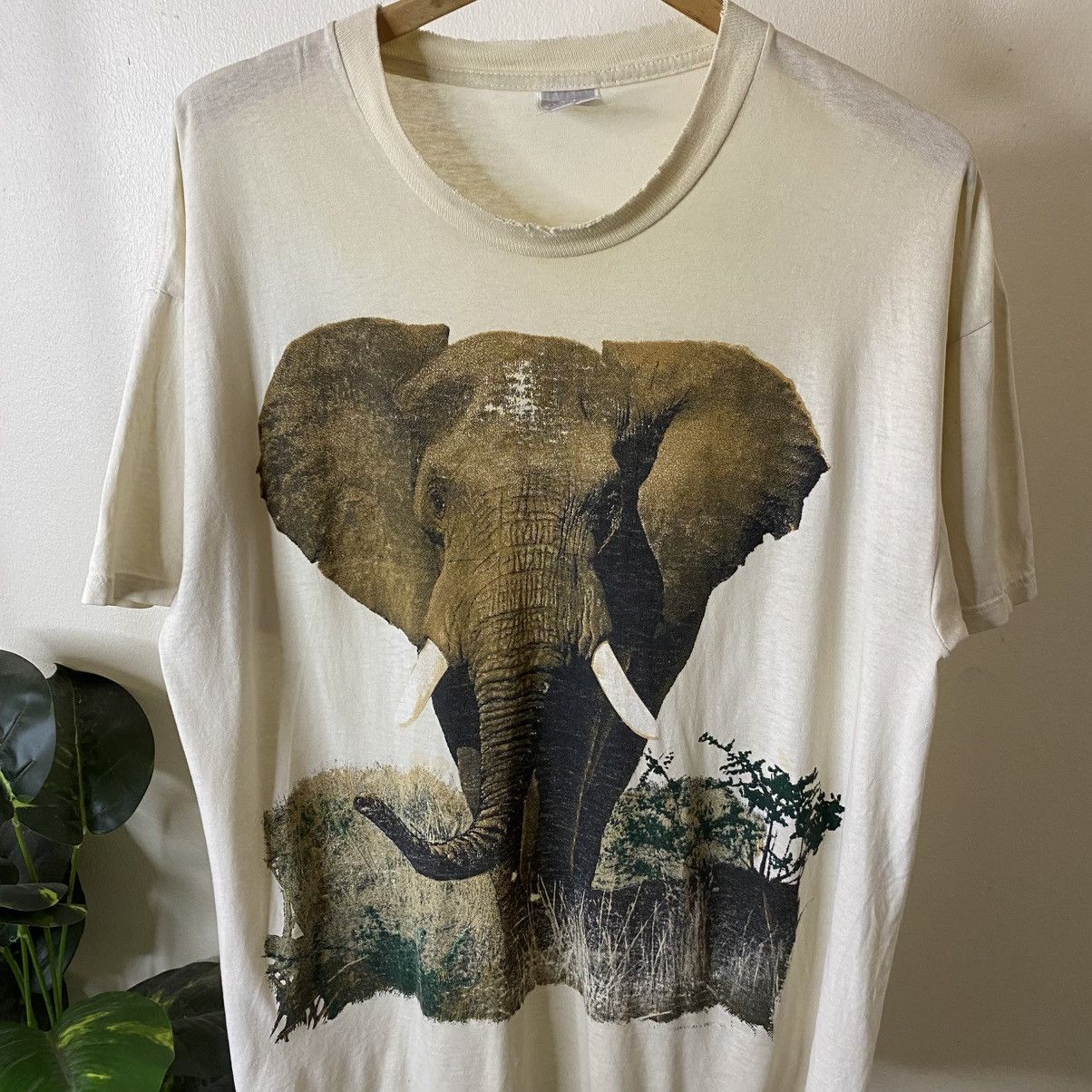 Habitat Vintage 90s Animal Elephant Big Graphic Distressed T Shirt Size US L / EU 52-54 / 3 - 2 Thumbnail