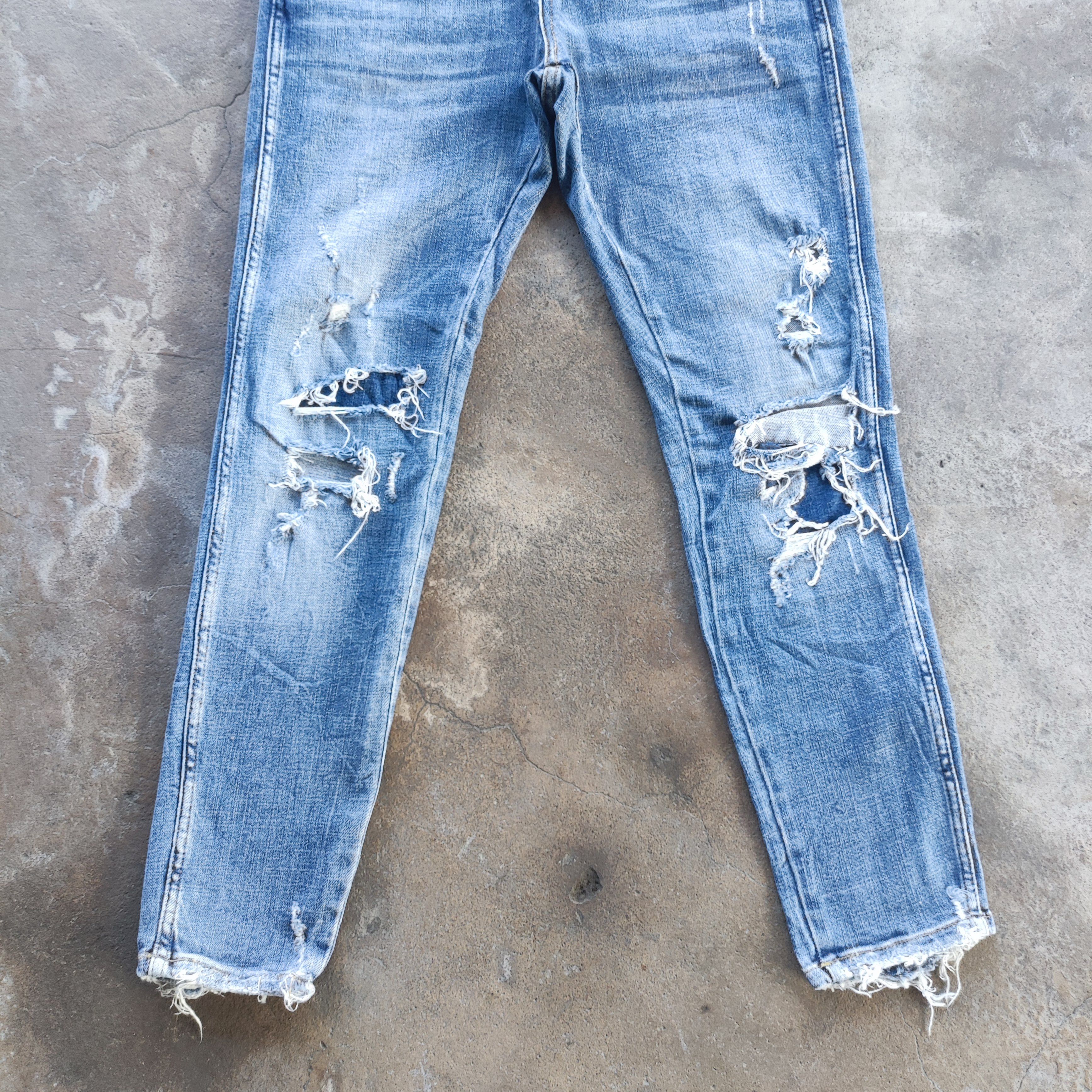 Japanese Brand Vintage Zara Brand Button Jeans Ripped Faded pants Size US 31 - 4 Thumbnail