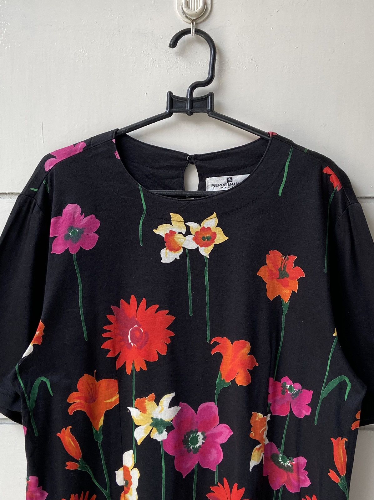 Pierre Balmain PIERRE BALMAIN Flower Motive T-shirt Size US S / EU 44-46 / 1 - 3 Thumbnail