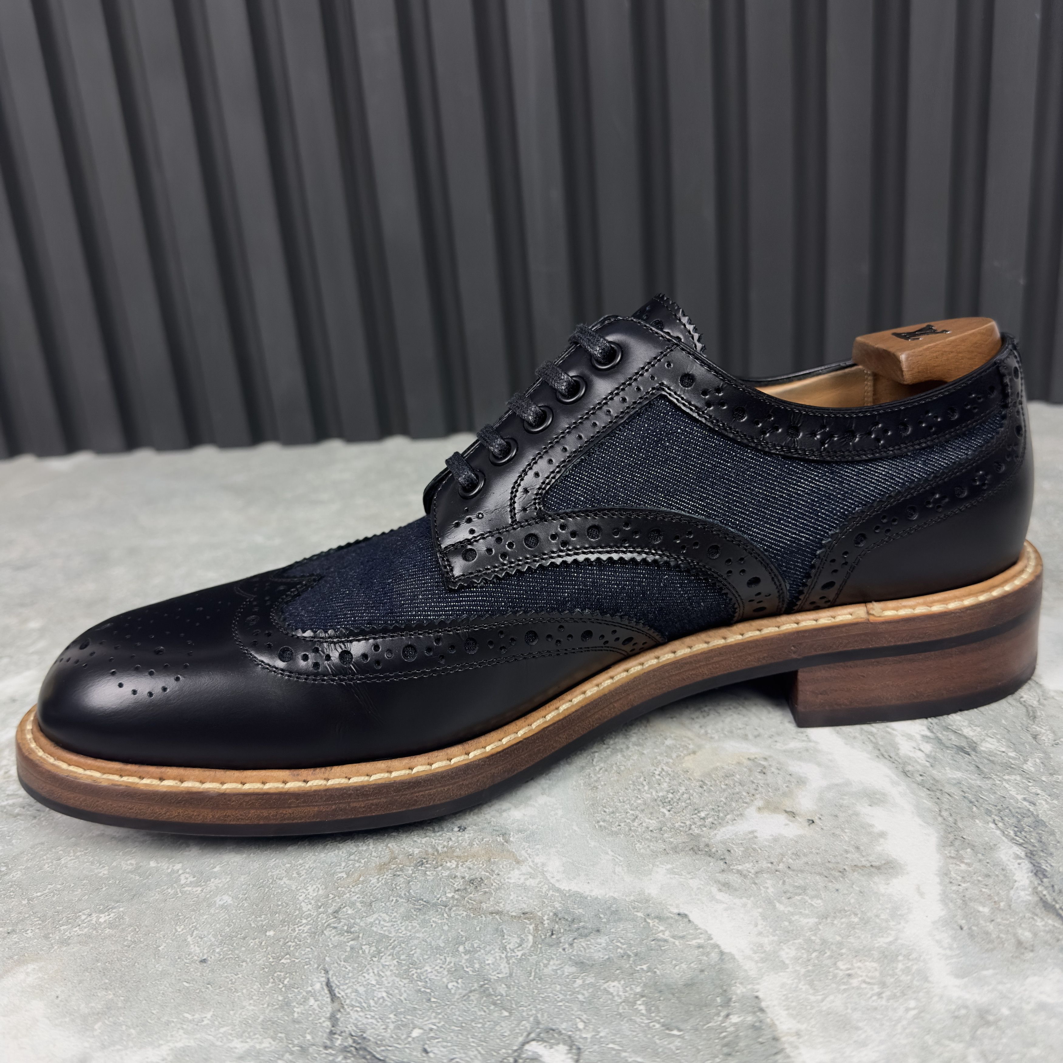 Louis Vuitton Louis Vuitton Voltaire Wingtip Derby Denim Leather Size US 9 / EU 42 - 17 Thumbnail