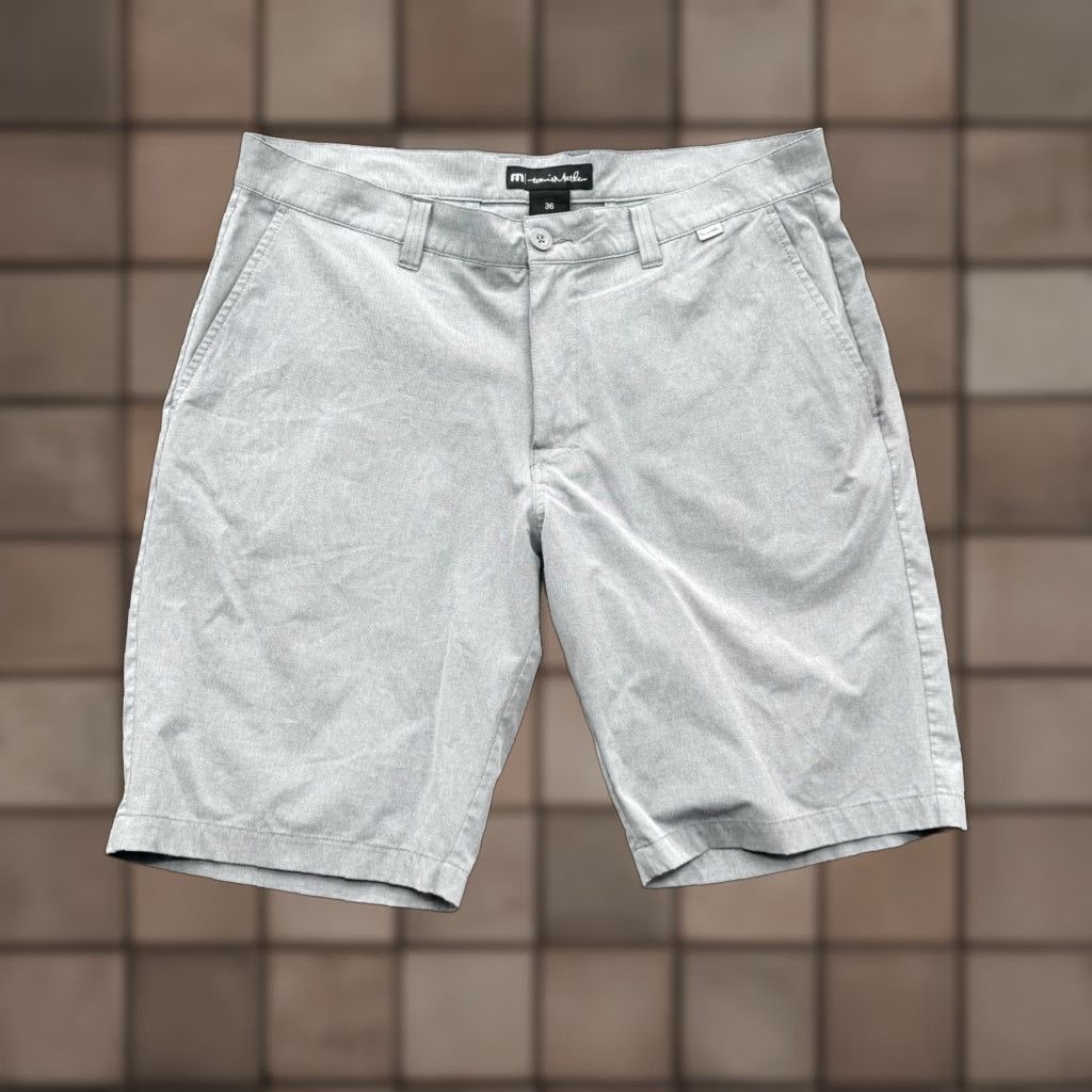 TravisMathew Travis Mathew Shorts Men 36 Gray Polyester Outdoors Golf Tennis Preppy Beach Chino Flat Front Pockets Logo | Regular Fit Mens Size US 36 / EU 52 - 1 Thumbnail