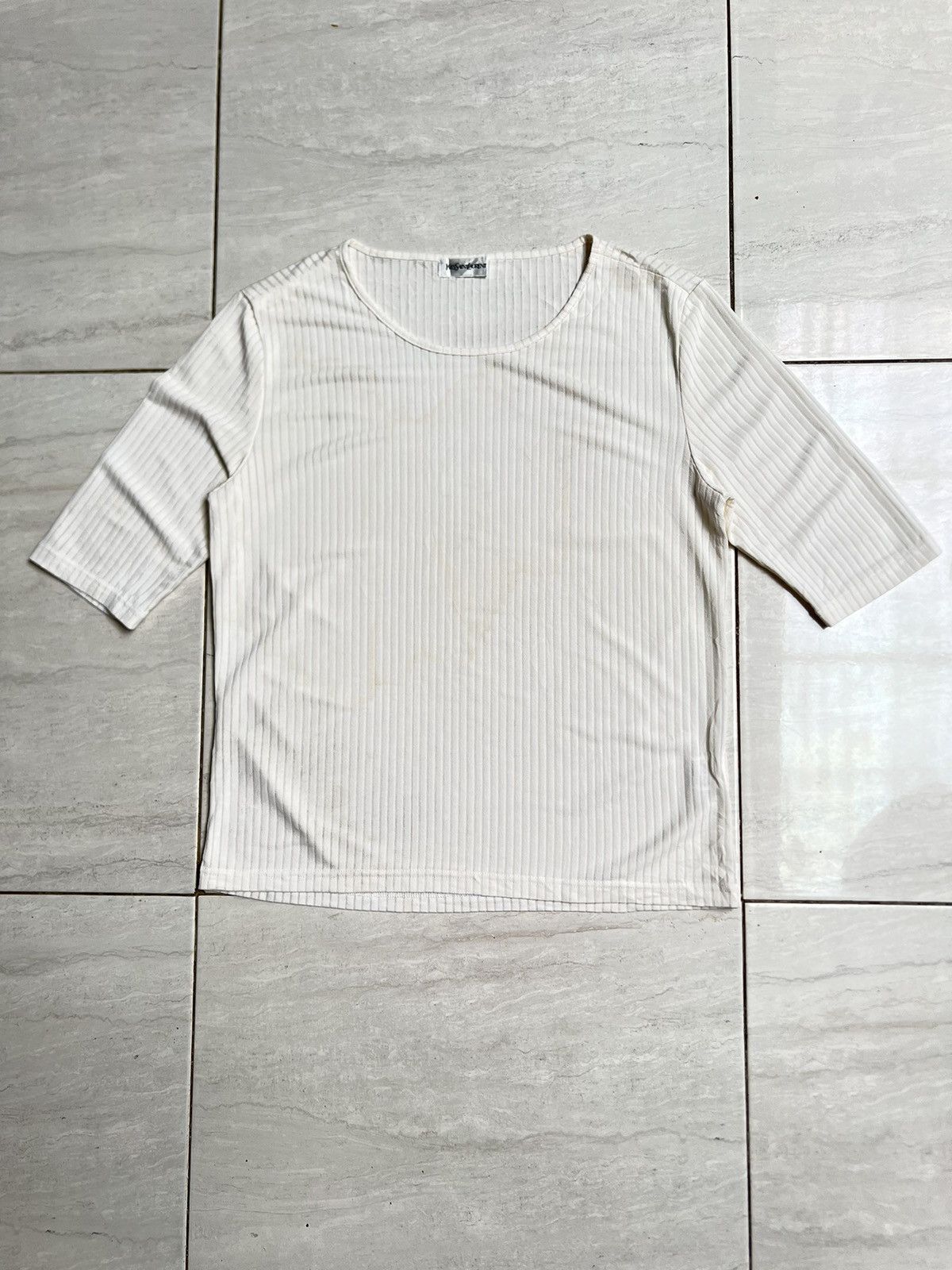 Yves Saint Laurent Yves Saint Laurent White Pleats T-shirt Size US S / EU 44-46 / 1 - 6 Thumbnail
