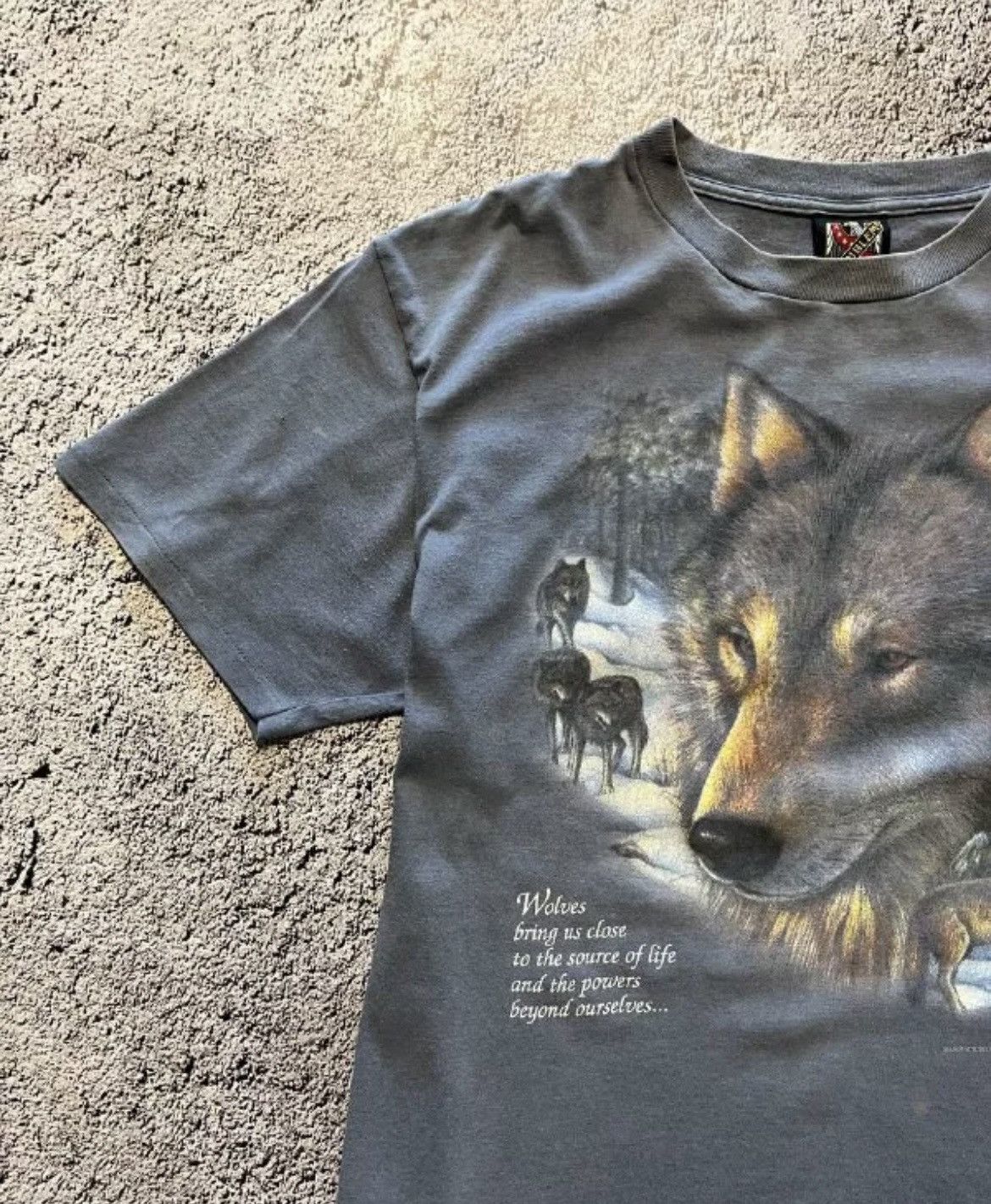 Vintage Vintage 3D Emblem 1994 Wolf T-Shirt Size L Size US L / EU 52-54 / 3 - 3 Thumbnail