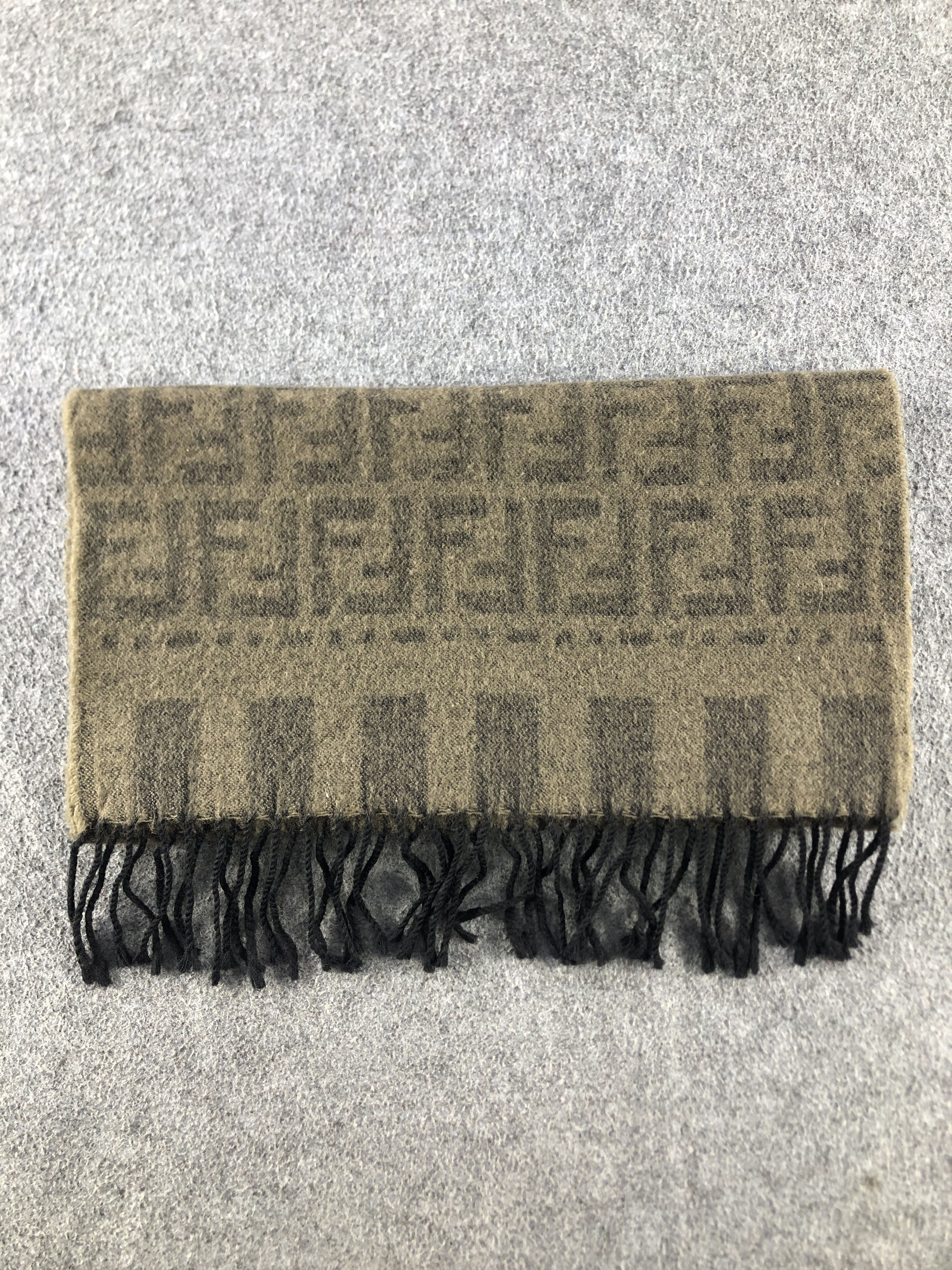 Fendi Fendi Wool Scarf / Muffler / Neckwear P865 Size ONE SIZE - 7 Thumbnail