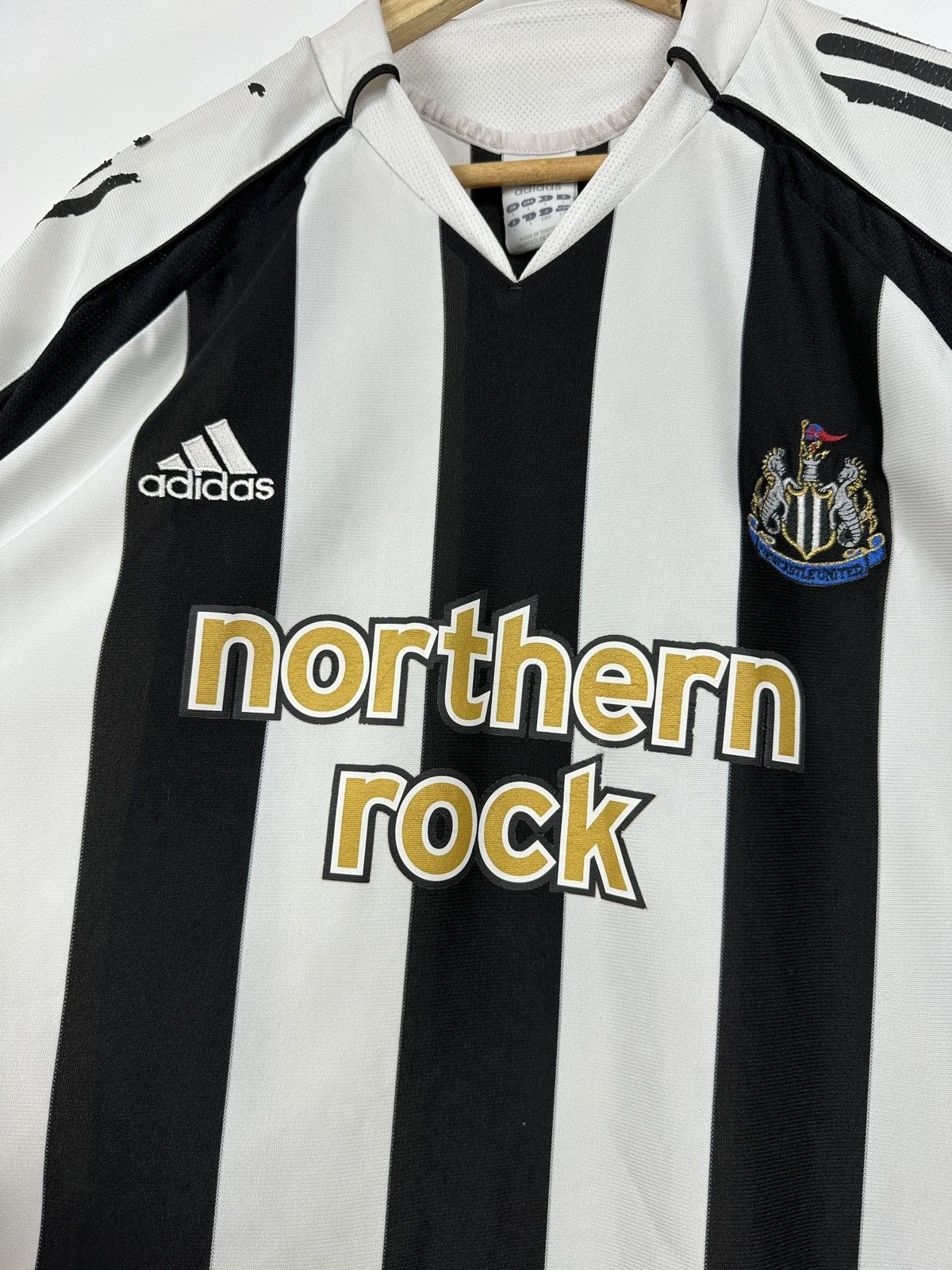 Adidas 2005/07 Adidas Newcastle United Vintage Soccer Jersey Size US L / EU 52-54 / 3 - 12 Thumbnail