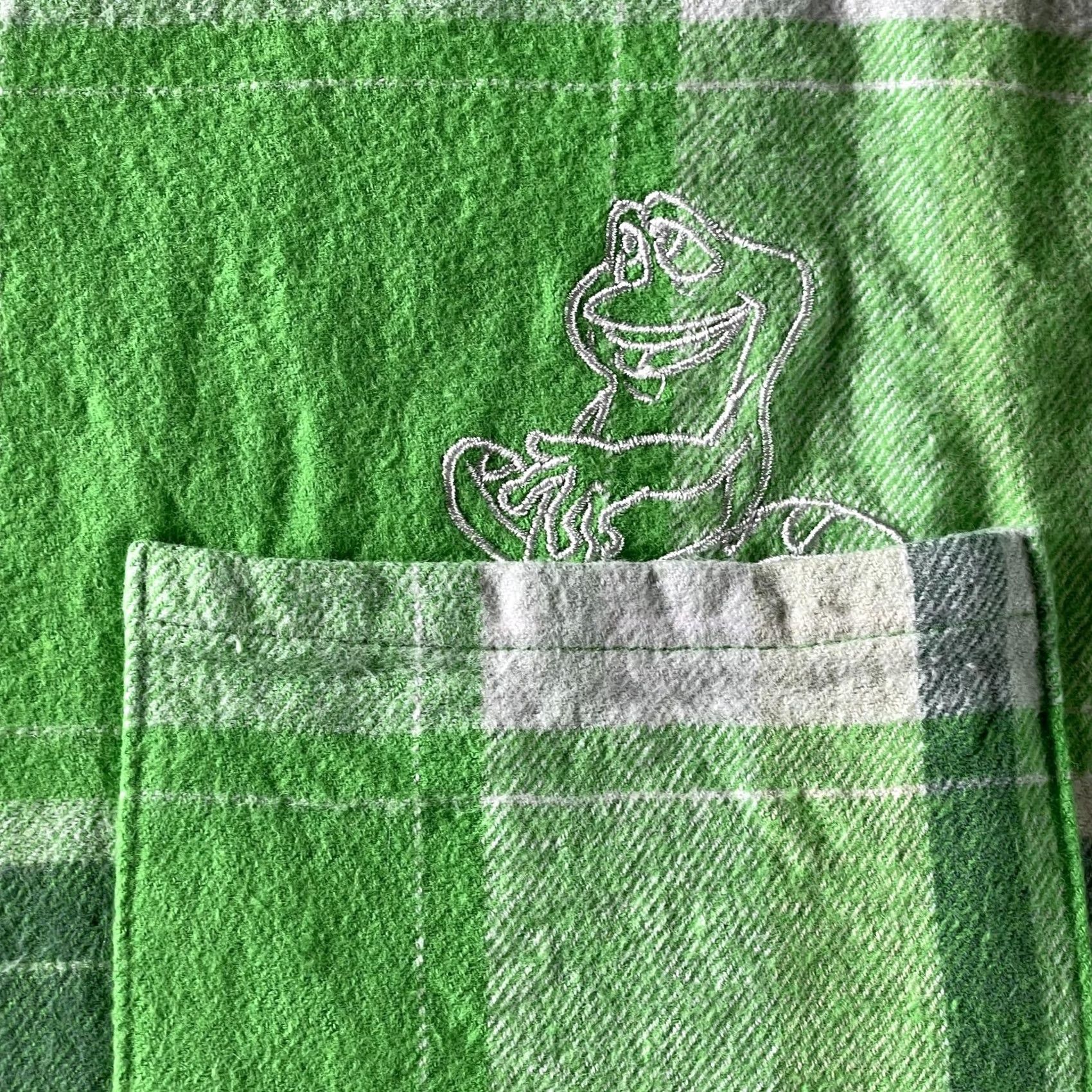 Disney Disney Shirt Mens Medium Green Princess And The Frog Tiana Flannel Long Sleeve Size US M / EU 48-50 / 2 - 2 Thumbnail