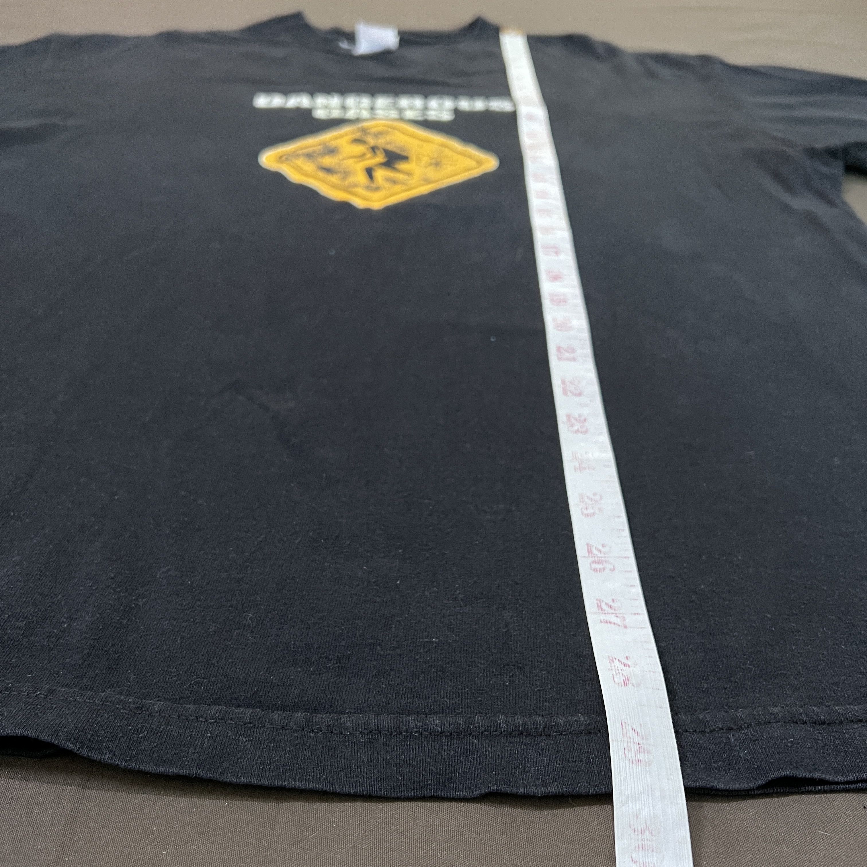 Vintage Vintage Y2K Dangerous gases Tee XL Faded Size US XL / EU 56 / 4 - 6 Thumbnail