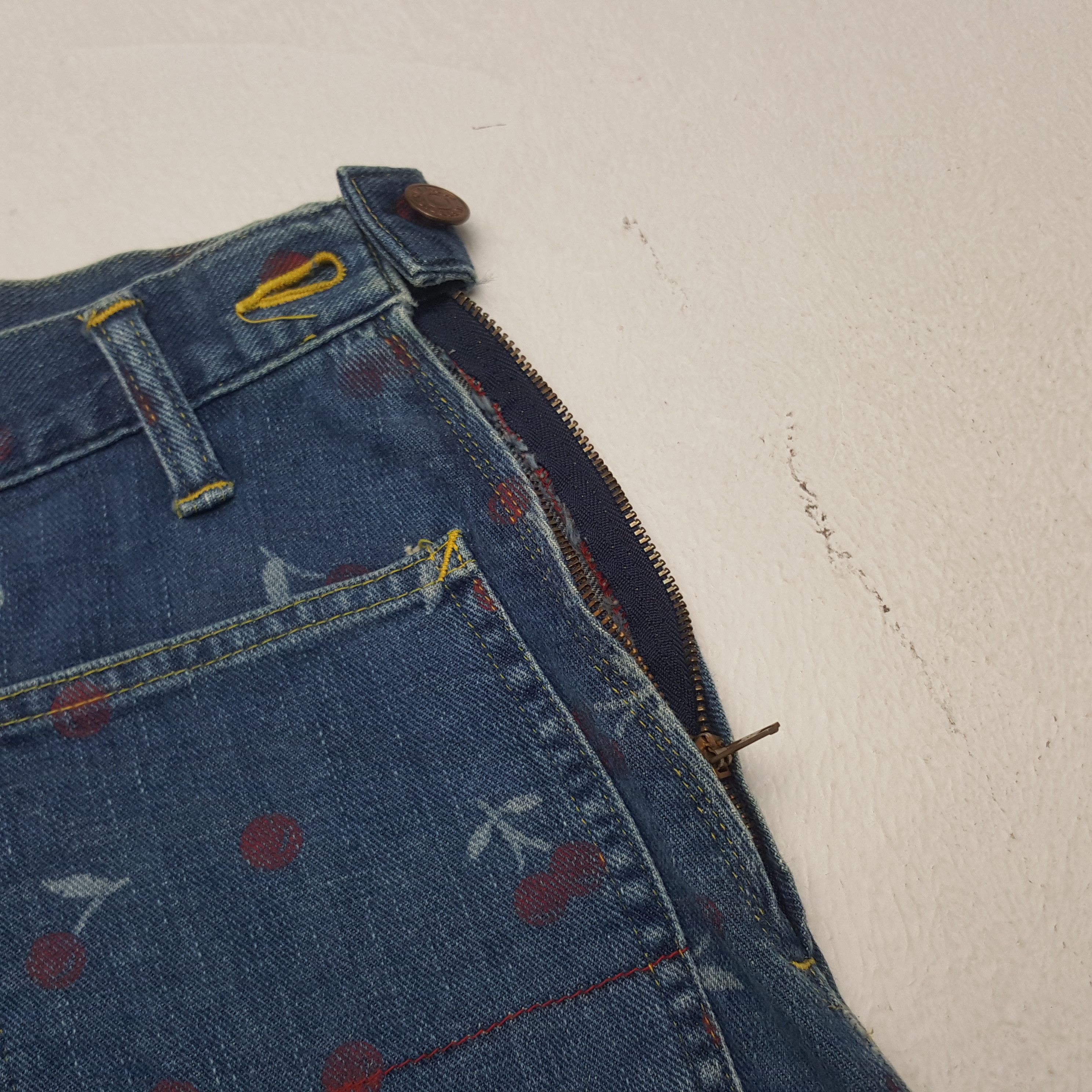 Hysteric Glamour × Japanese Brand × Vintage Vintage Hysteric Glamour Custom Logo Skirt Size 24" / US 00 / IT 34 - 7 Thumbnail