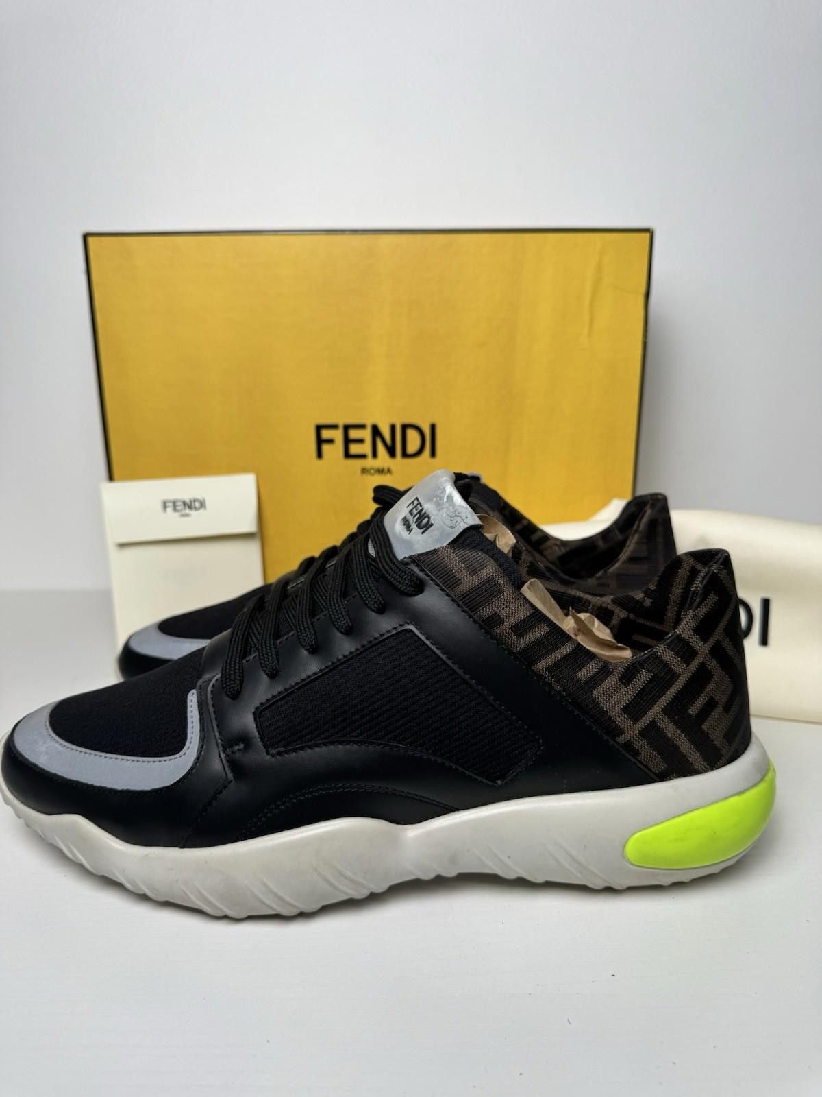 Fendi Fendi FF Logo Maglia Runner Sneakers Black/Grey SZ 9 Size US 9 / EU 42 - 3 Thumbnail