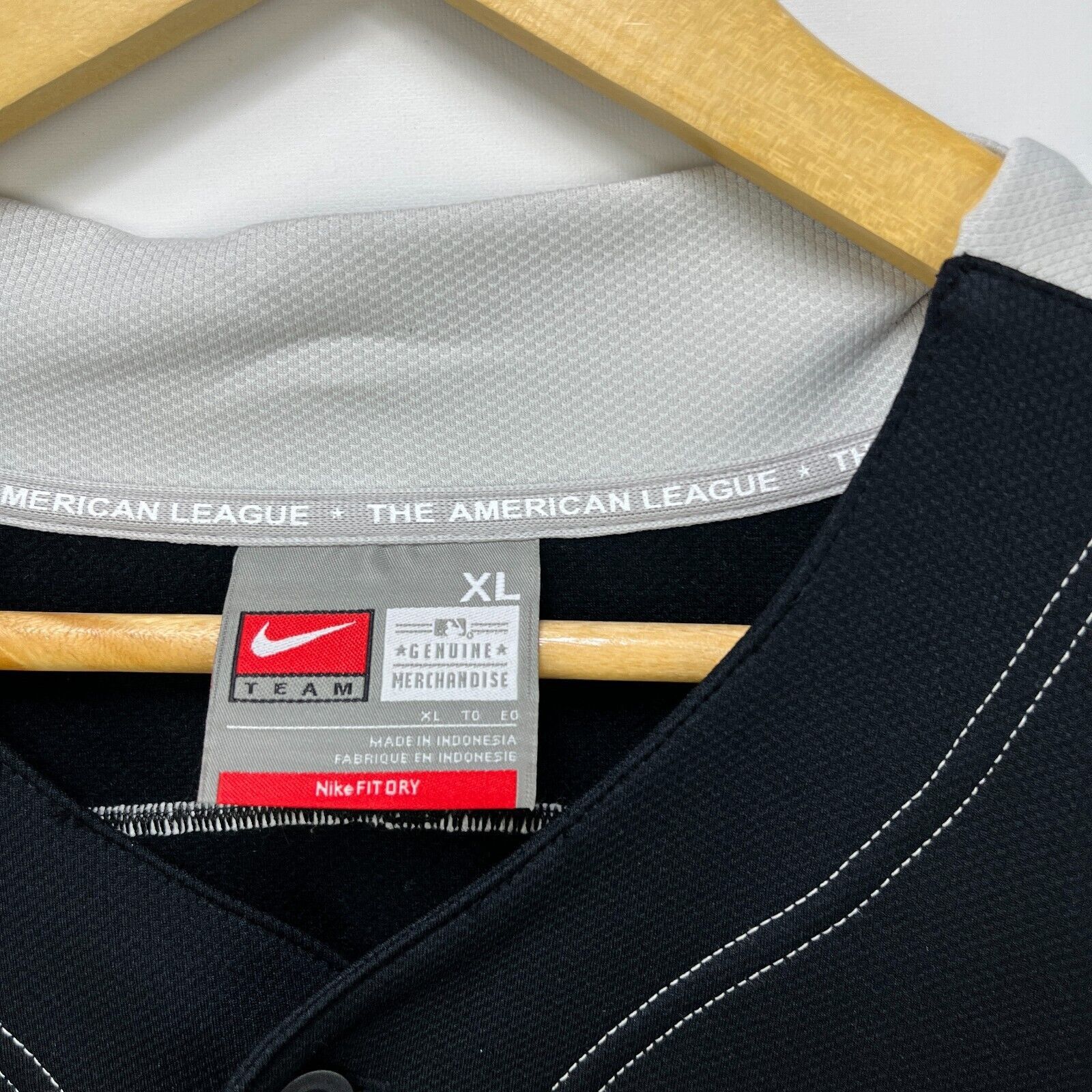 Nike × Vintage Vintage Nike Chicago White Sox Joe Baseball XL Embroidered Size US XL / EU 56 / 4 - 3 Thumbnail