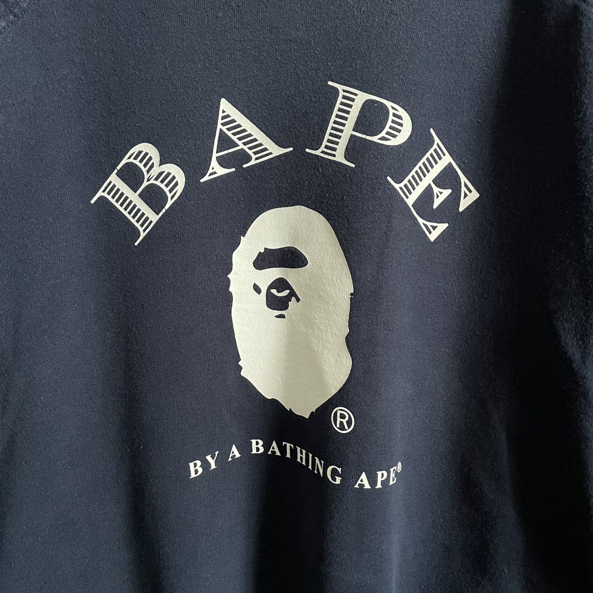 Bape Vintage Bathing Ape Crewneck Sweatshirt Size US L / EU 52-54 / 3 - 3 Thumbnail
