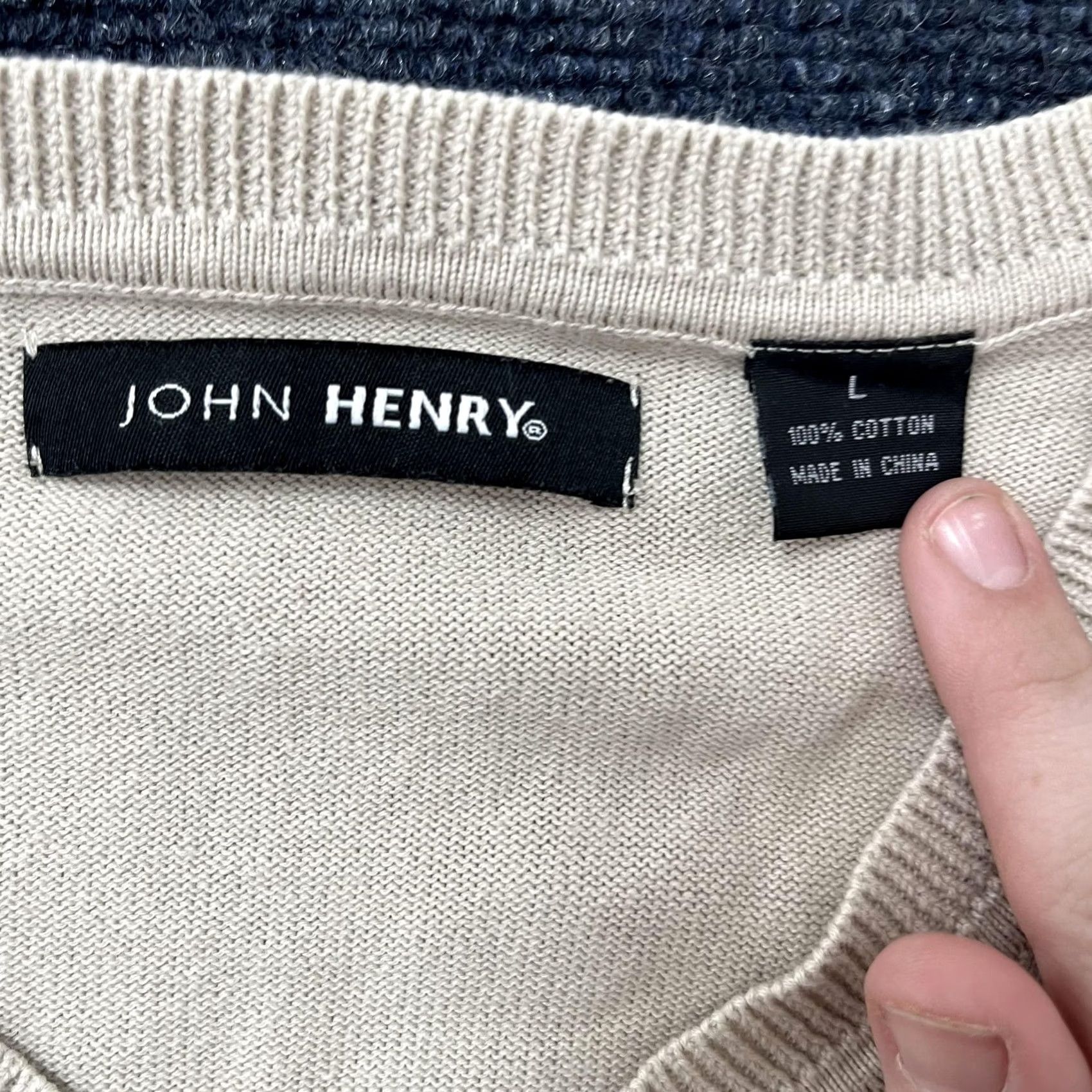 Vintage John Henry Sweater Mens Large Beige V-Neck Cotton Windowpane Knit Lightweight Size US L / EU 52-54 / 3 - 2 Thumbnail