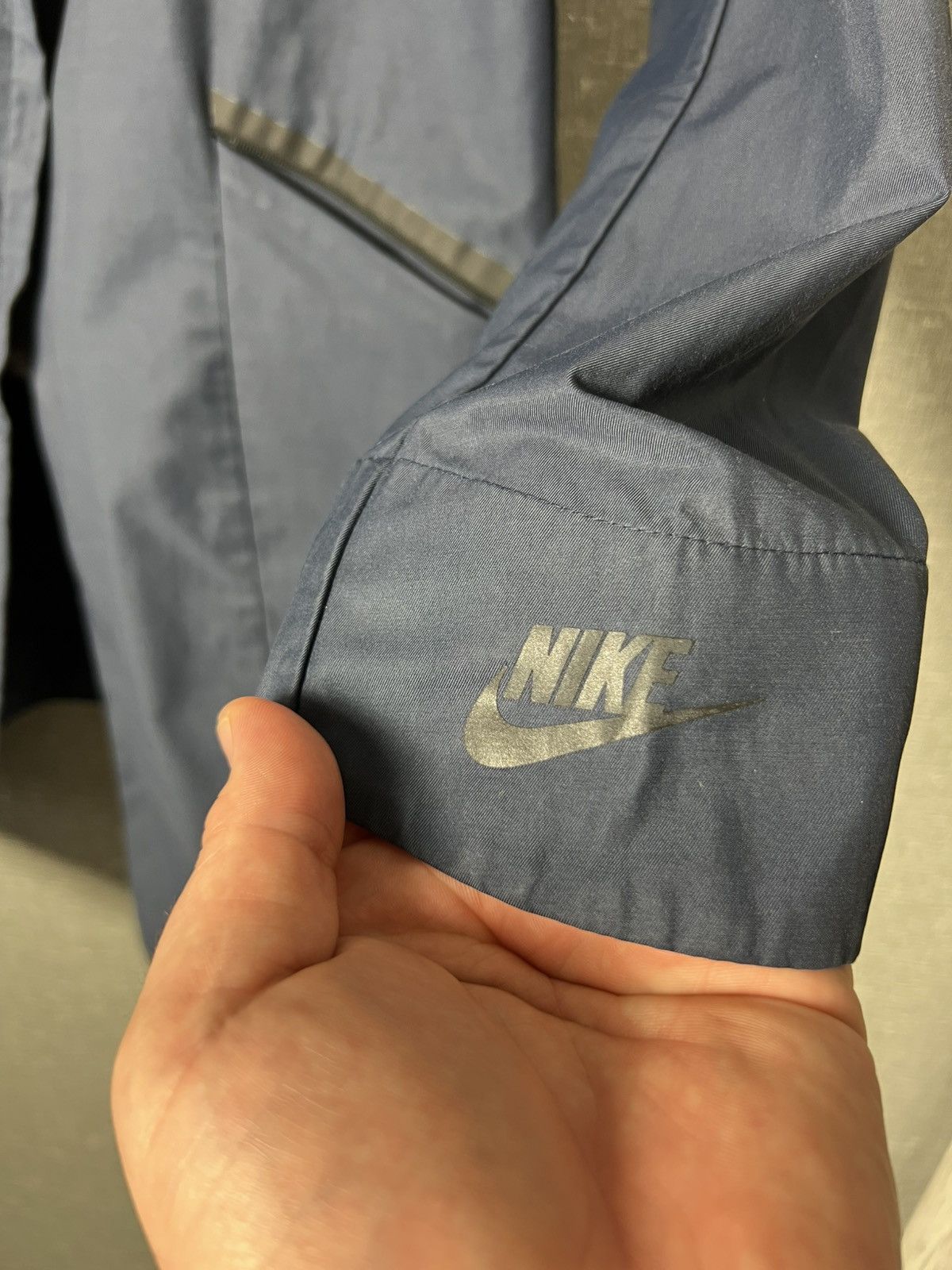 Nike Nike Tech Lightweight Asymmetrical Zip Parka Shell Jacket Size M / US 6-8 / IT 42-44 - 13 Thumbnail