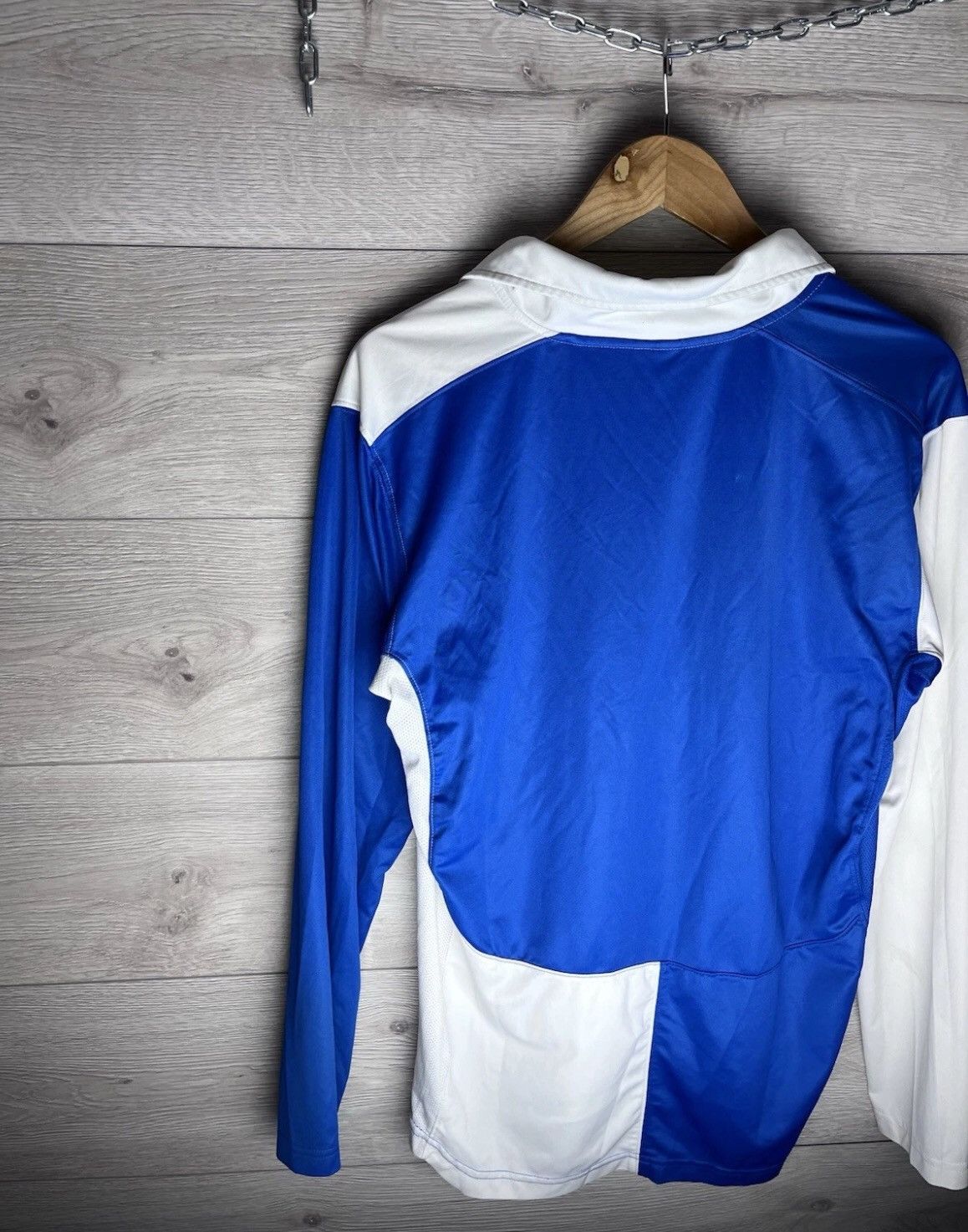 Nike MENS Vintage soccer jerseys Zurich Nike size L Size US L / EU 52-54 / 3 - 13 Thumbnail