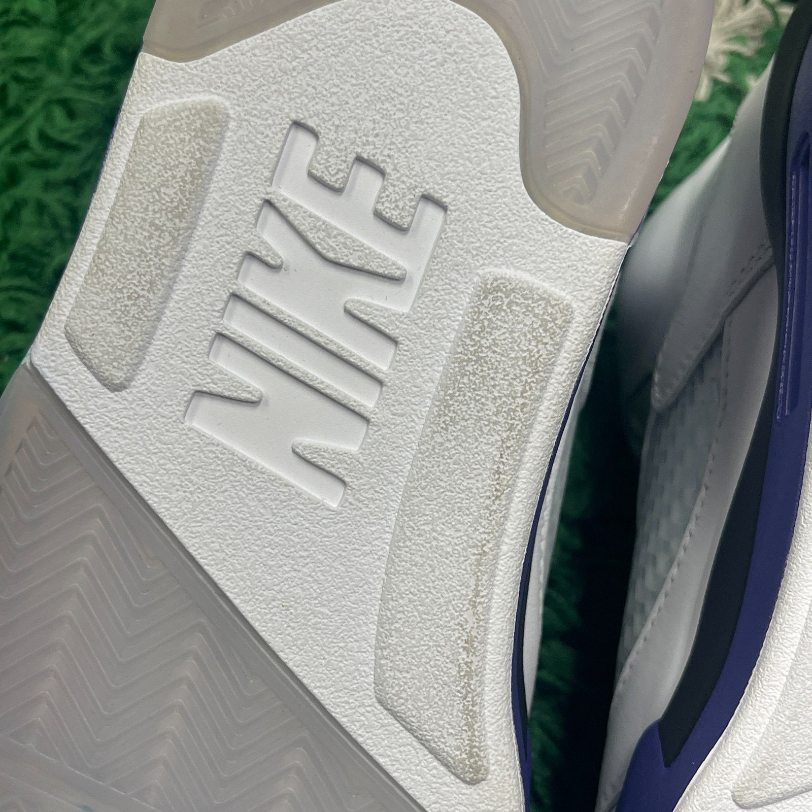 Jordan Brand Air Jordan 5 Retro 'Grape' 2025 Purple White Brand new Size US 9 / EU 42 - 7 Thumbnail