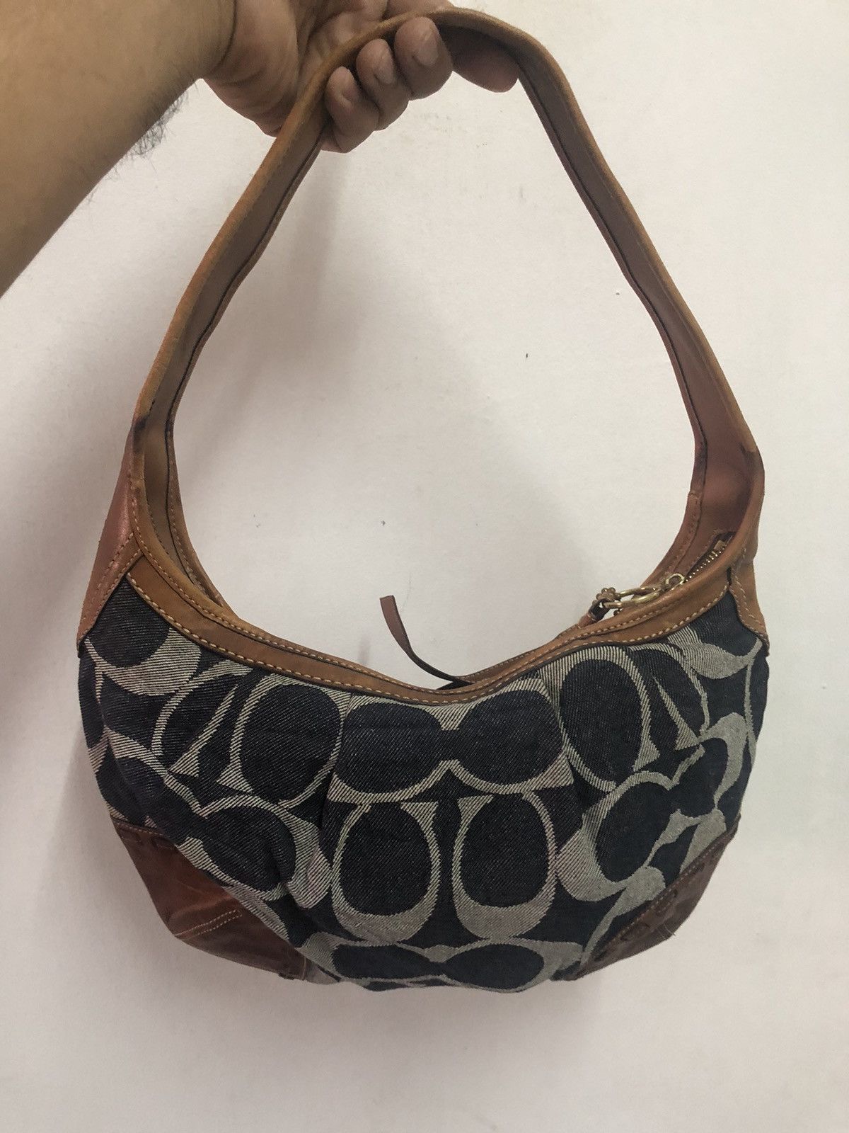 Coach × Leather × Signatures Coach signature ergo pleated denim small hobo handbag Size ONE SIZE - 3 Thumbnail