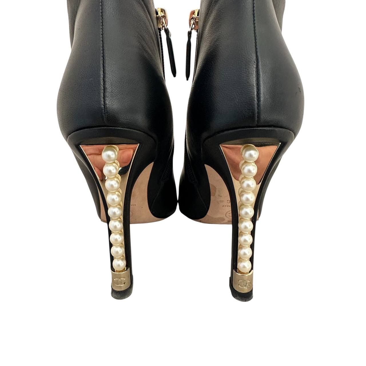 Chanel Chanel Black Leather Pearl Heel Ankle Boots Sz 38.5 Size US 7.5 / IT 37.5 - 5 Thumbnail
