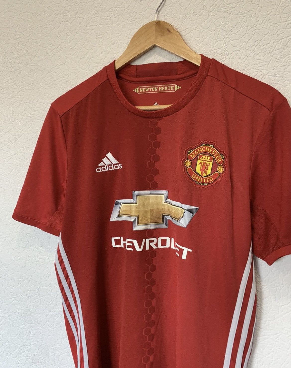 Adidas MANCHESTER UNITED ADIDAS 2016/2017 HOME KIT SOCCER JERSEY Size US M / EU 48-50 / 2 - 2 Thumbnail