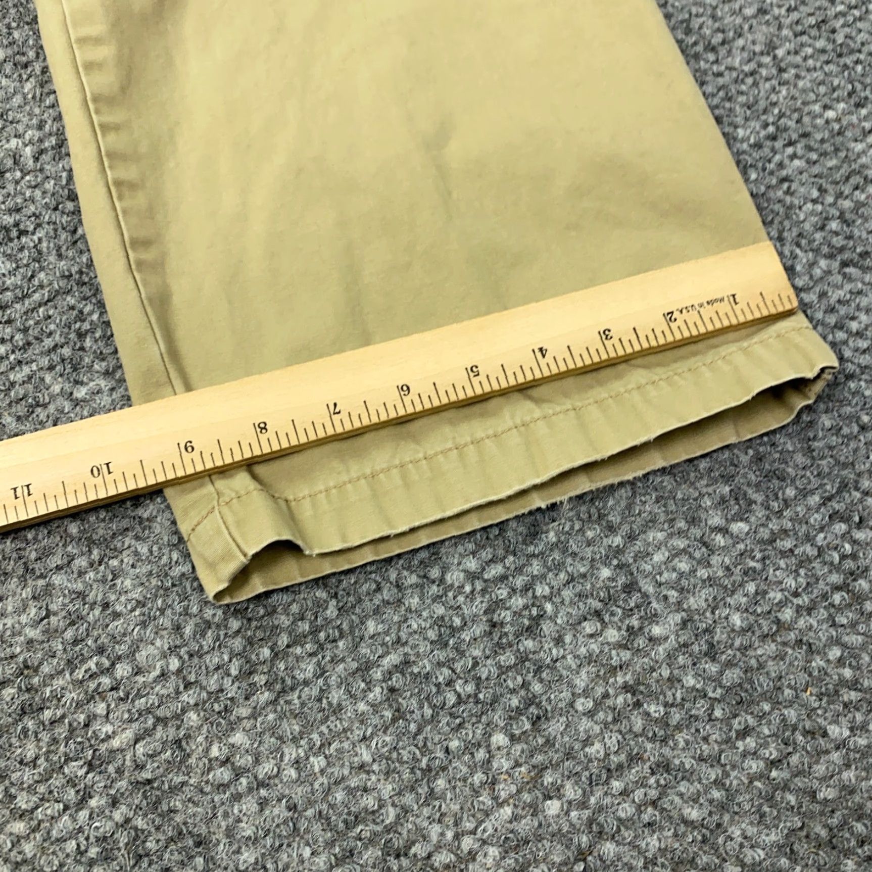 Vintage Columbia Cargo Pants Mens 38 Beige 32" Inseam Relaxed Fit Canvas Cargo Pockets Pants Mens Regular 38" Beige Columbia Omni-Shade Size US 38 / EU 54 - 6 Thumbnail