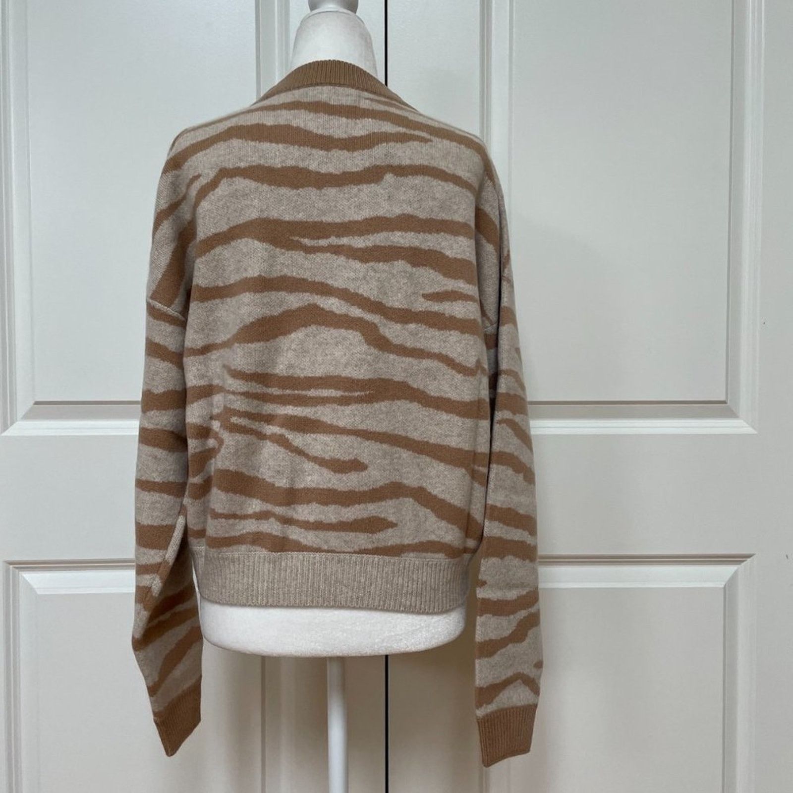 NAADAM Tiger Stripes Cashmere Sweater from Naadam Size M / US 6-8 / IT 42-44 - 7 Thumbnail