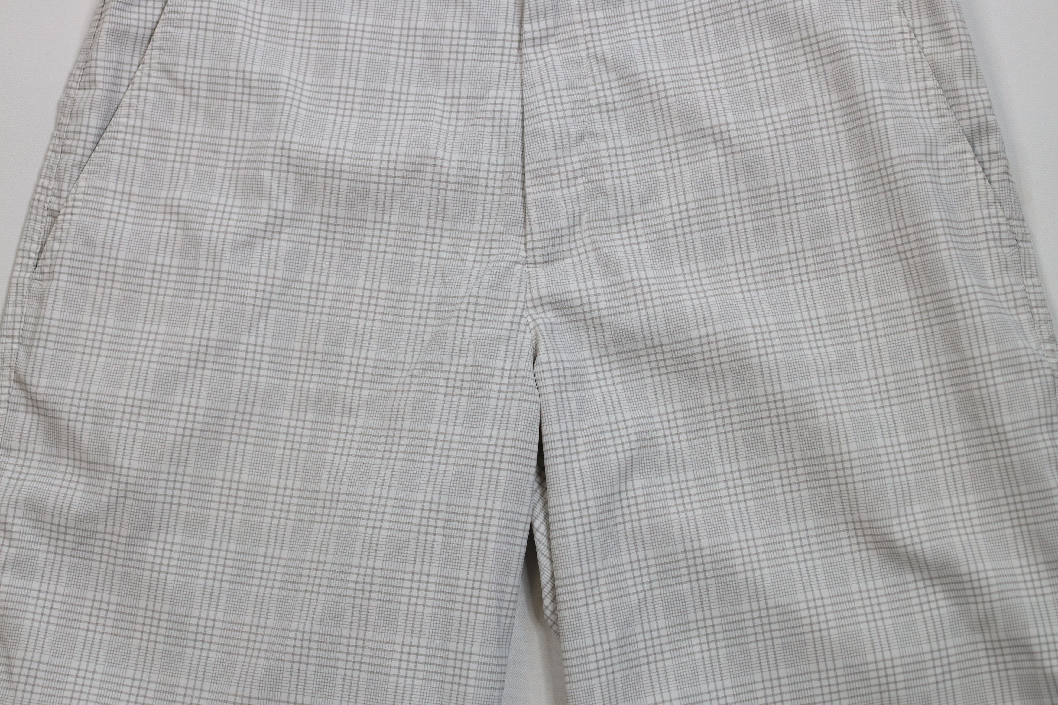 Nike × Vintage Nike Golf Front Tech Golfing Golf Chino Shorts Gray Plaid Size US 30 / EU 46 - 3 Thumbnail