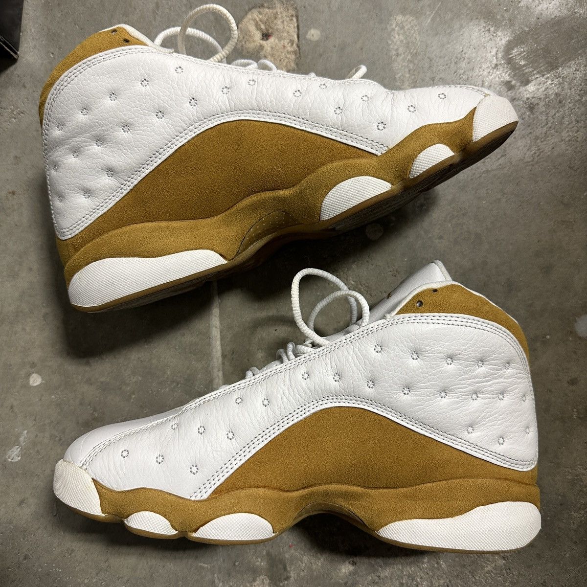 Jordan Brand Vintage Air Jordan 13 Retro “Wheat” 2004 Size US 8.5 / EU 41-42 - 2 Thumbnail