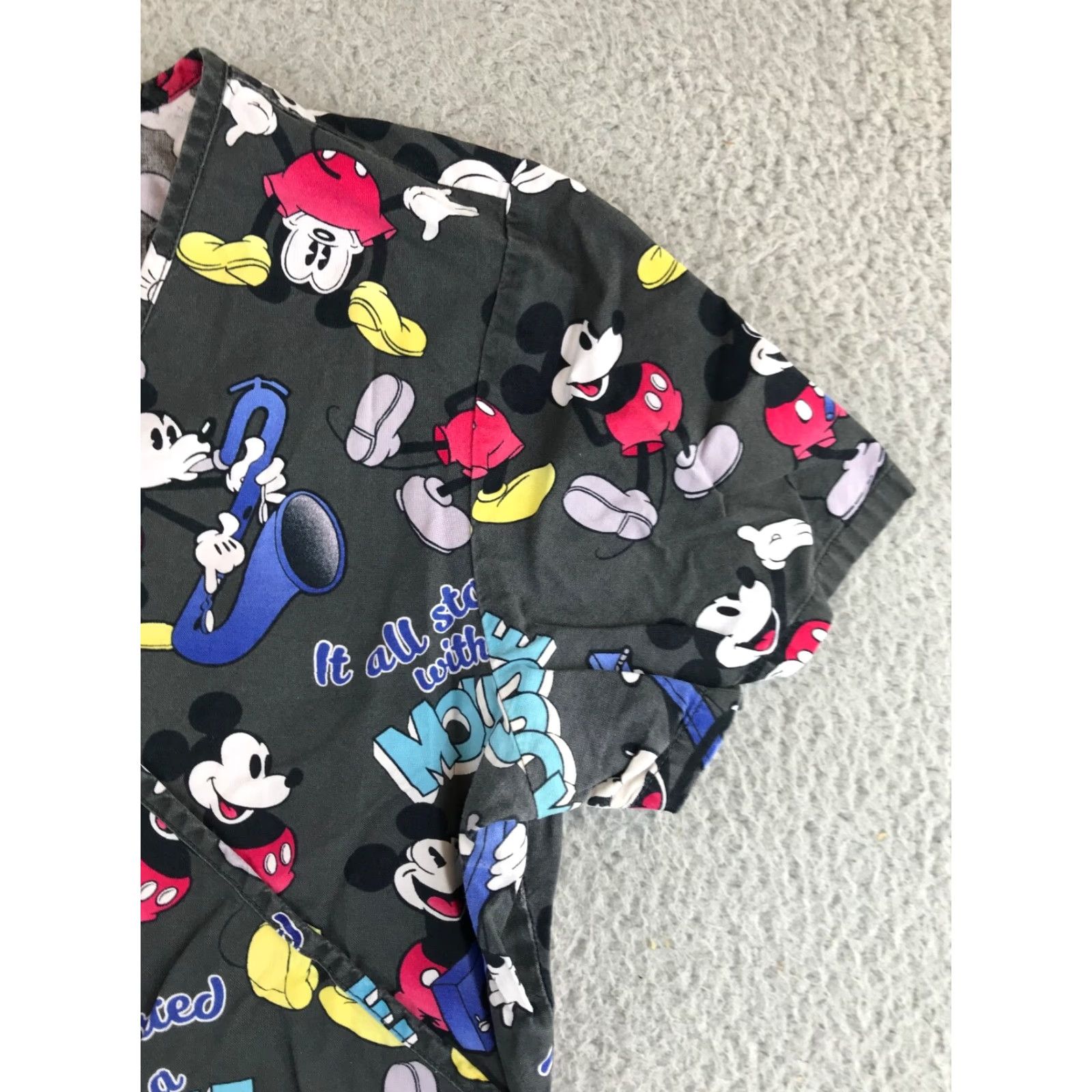Disney Disney Mickey Mouse Scrub Top Women's Small Gray Printed Short Sleeve Pockets Size S / US 4 / IT 40 - 5 Thumbnail