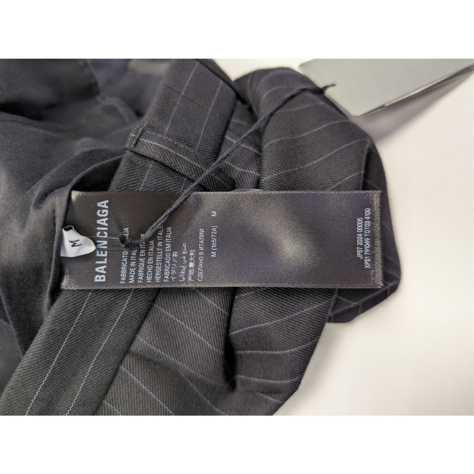Balenciaga o1rshd1 Fluid Barathea Patched Skater Pants in Dark Navy Size US 32 / EU 48 - 19 Thumbnail
