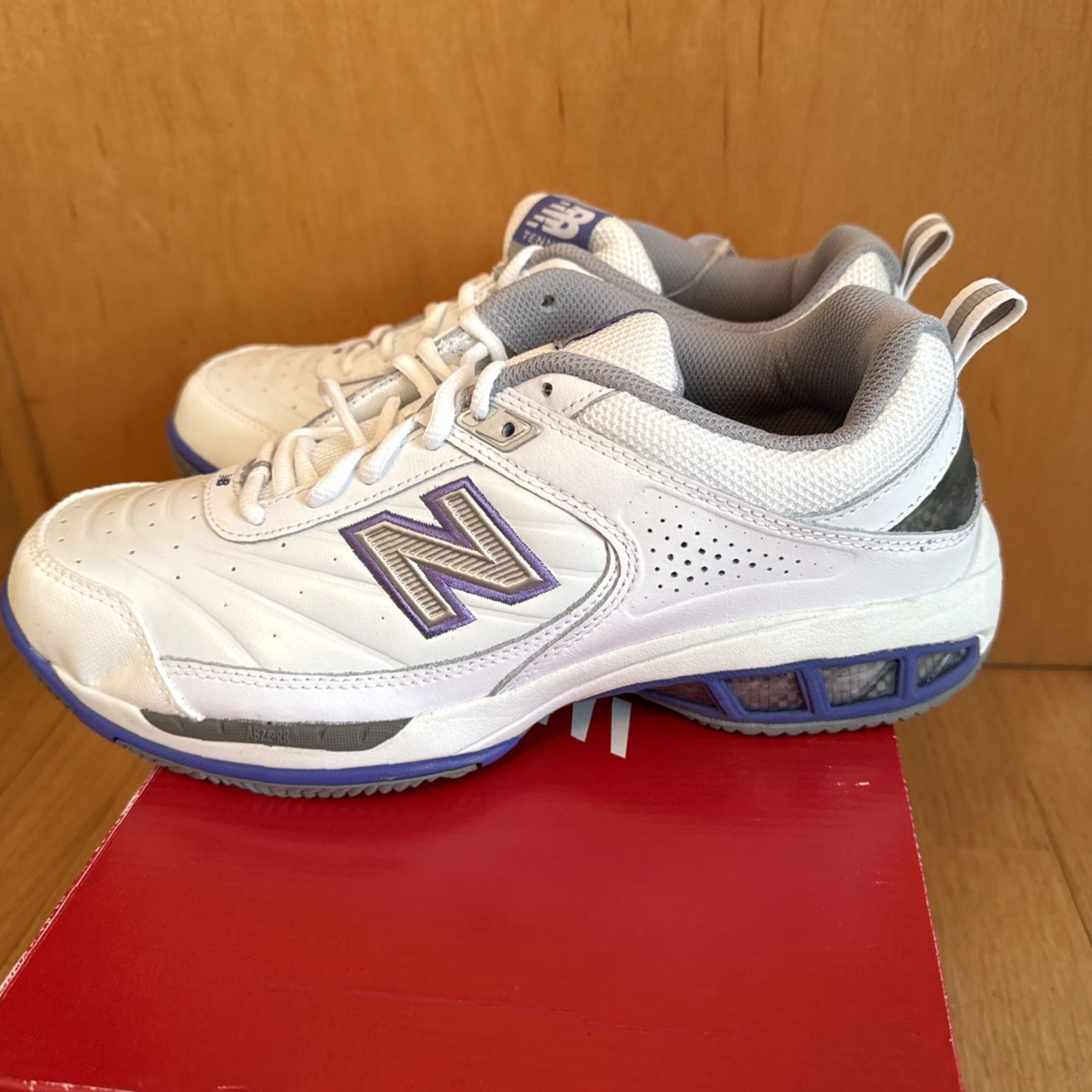 New Balance New Balance 806 Tennis Sneaker Women White Purple Size 10D Wide WC806W Size US 10 / IT 40 - 4 Thumbnail
