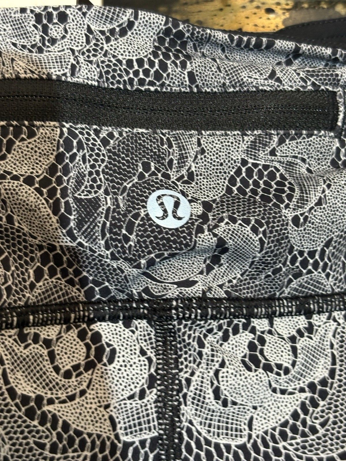 Lululemon Lululemon Women's Leggings size 6 Size 28" / US 6 / IT 42 - 8 Thumbnail