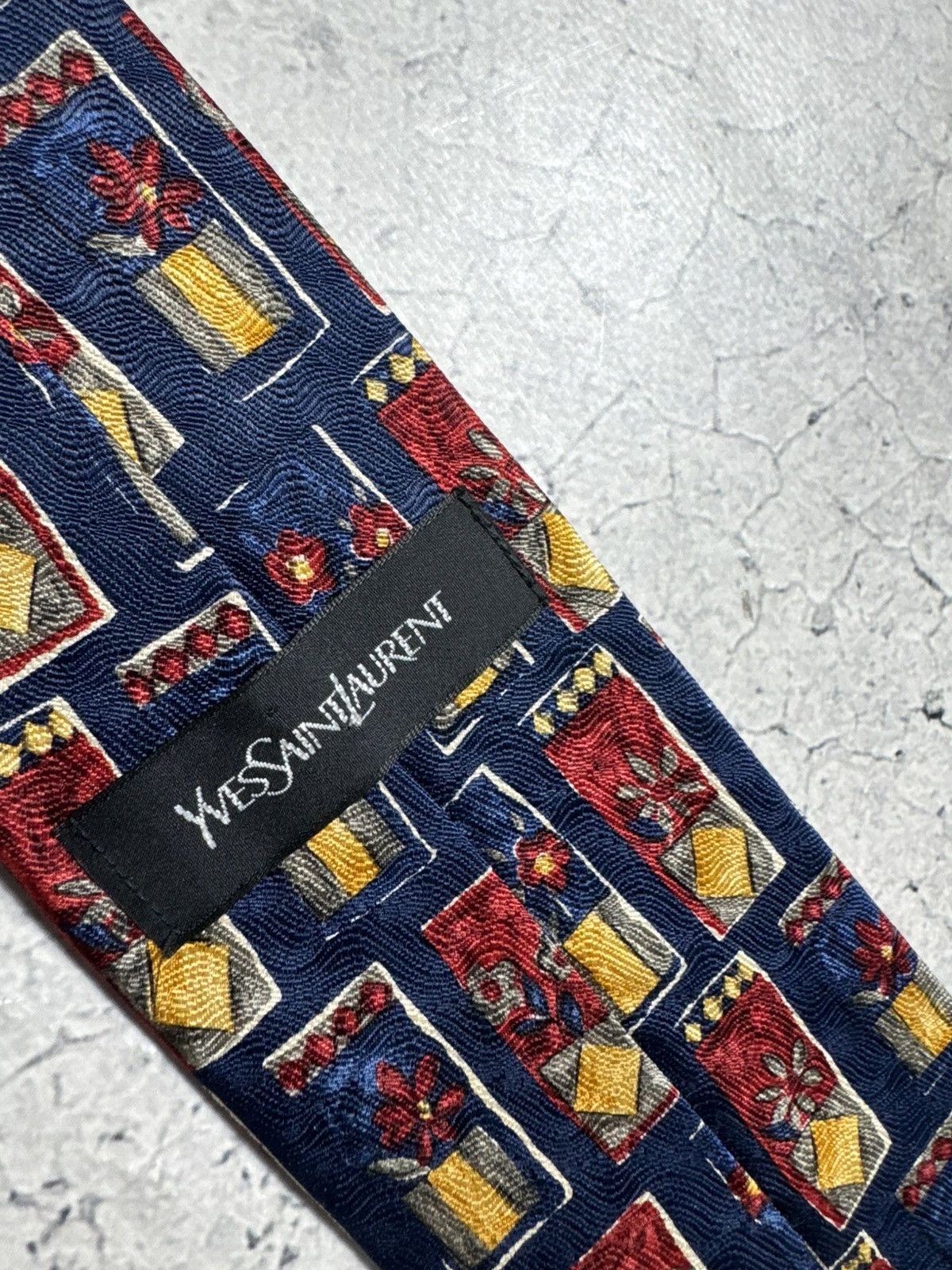 Yves Saint Laurent Yves Saint Laurent Luxury Silk Tie Vintage Size ONE SIZE - 5 Thumbnail