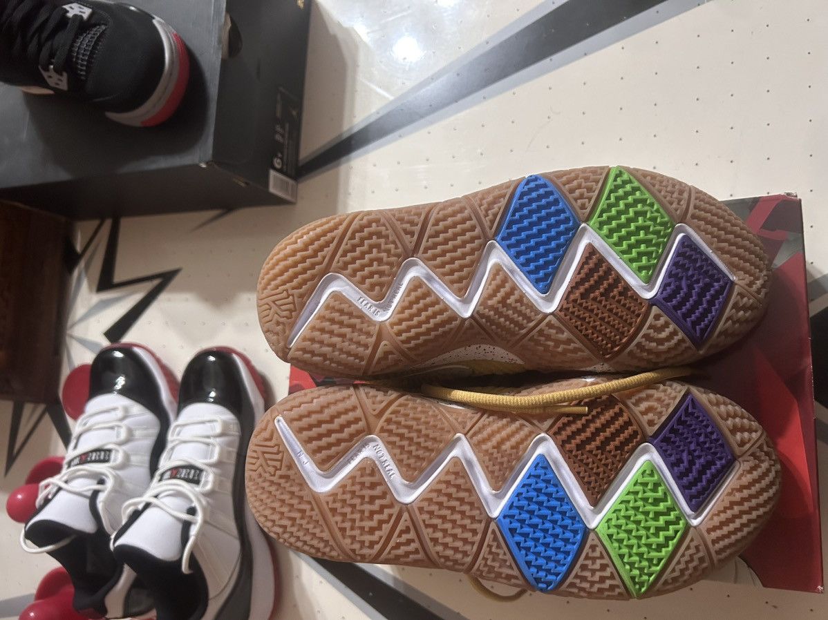 Nike Kyrie 4 cinnamon Toast Crunch Grade School Size US 6 / EU 39 - 3 Thumbnail