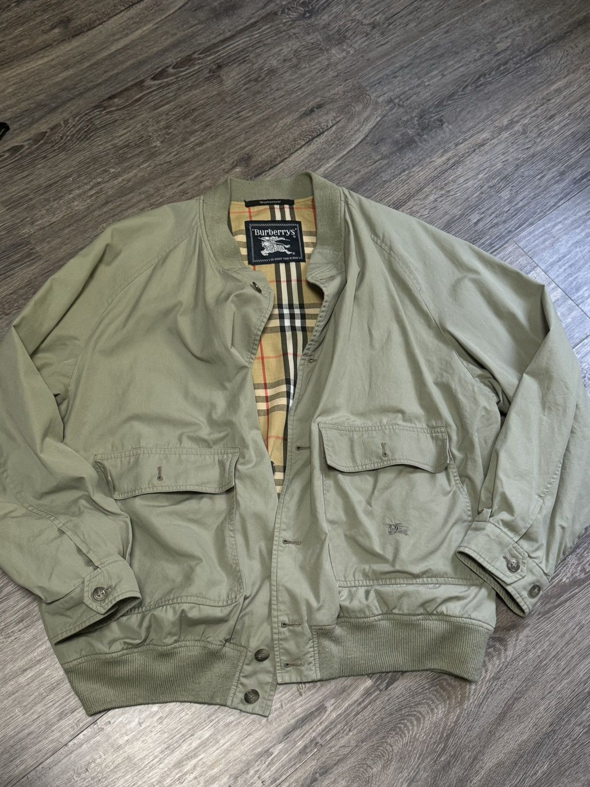 Burberry light jacket olive