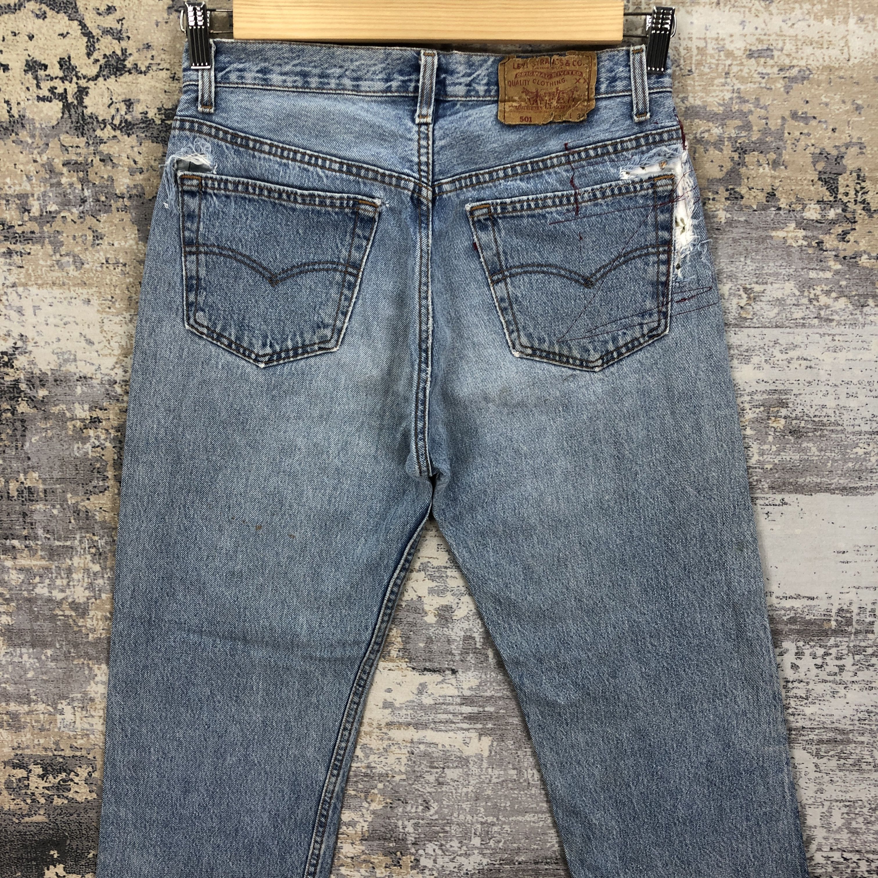 Jean Vintage 90s Distressed Levis 501 Jeans Levi's Faded Denim Size 28" / US 6 / IT 42 - 4 Thumbnail