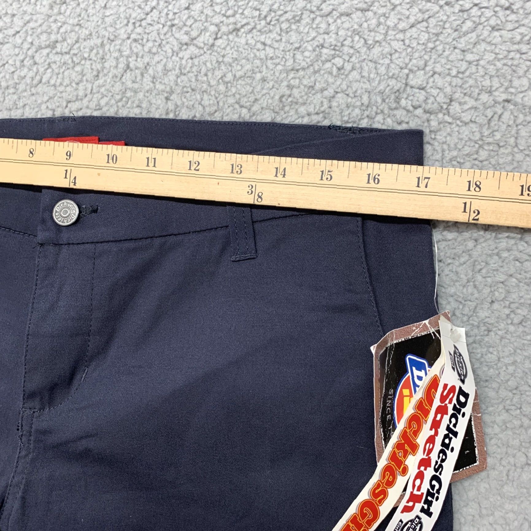 Dickies Dickies Girl Stretch Womens Size 11 Blue Cropped Pants Style NHH11 34" Waist Jeans Cropped 8.5-10.5 in. Regular Belt Loops Womens Stars? Size 32" / US 10 / IT 46 - 4 Thumbnail