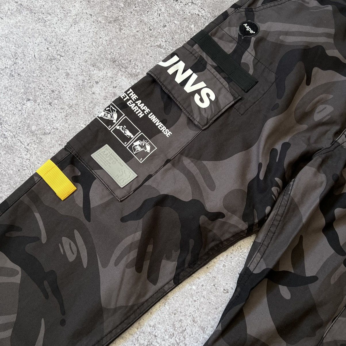 Aape AAPE By A Bathing Ape Moonface Camo Cargo Pants L Size US 33 - 2 Thumbnail