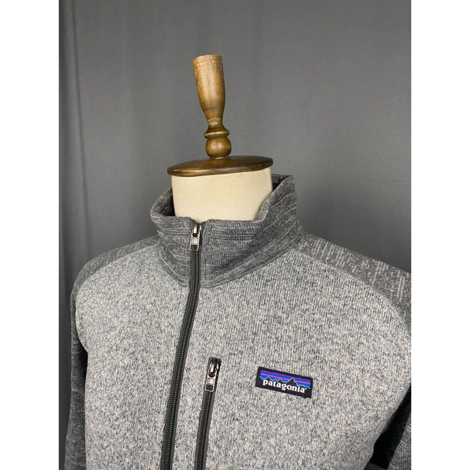 Patagonia MINT! Patagonia Men's Gray Zip Fleeced Sweater Size XL Size US XL / EU 56 / 4 - 1 Thumbnail