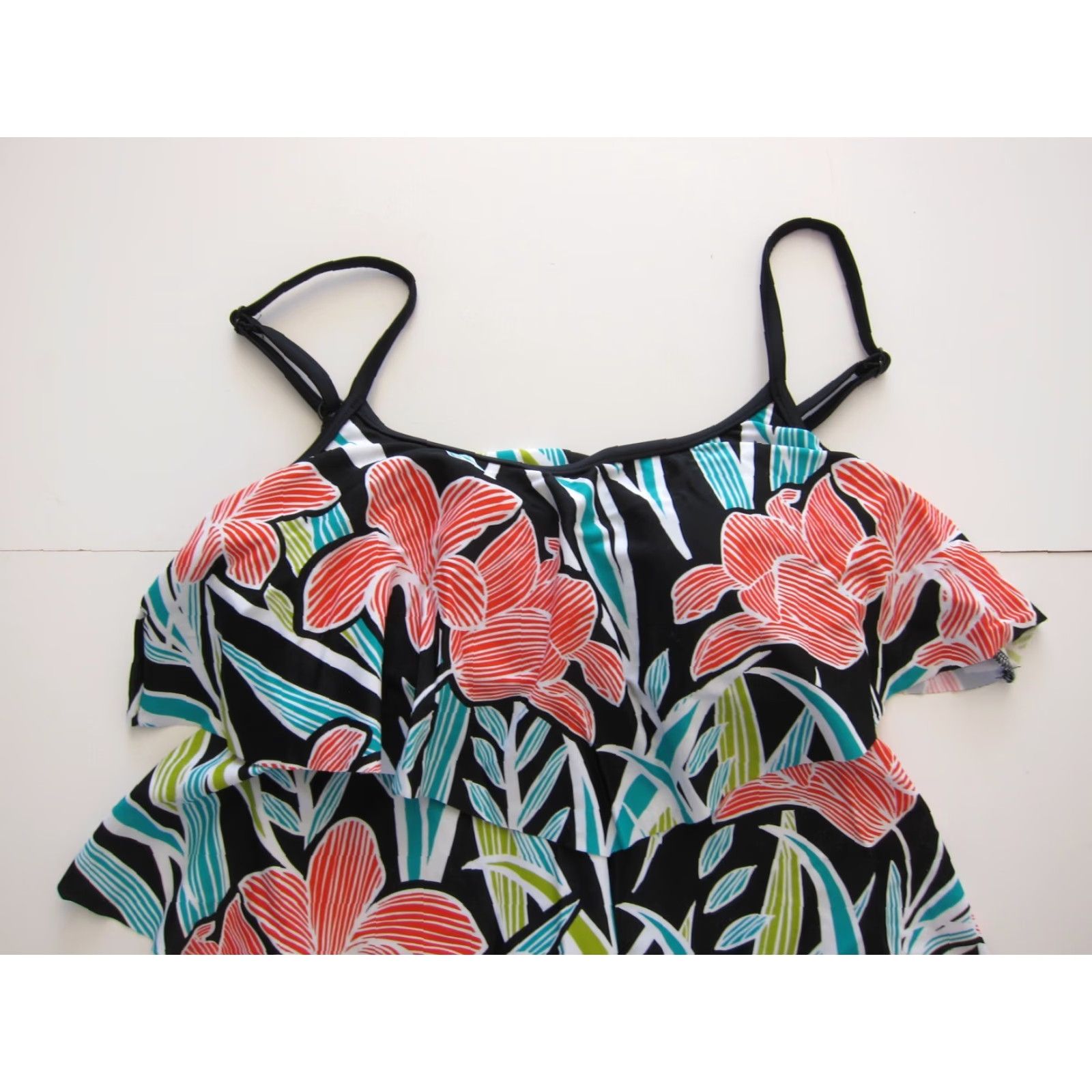 Vintage VINTAGE Rose Marie Reid Black Green Red Floral Slim Built In Bra One Piece Swimsuit 10 Size ONE SIZE - 4 Thumbnail