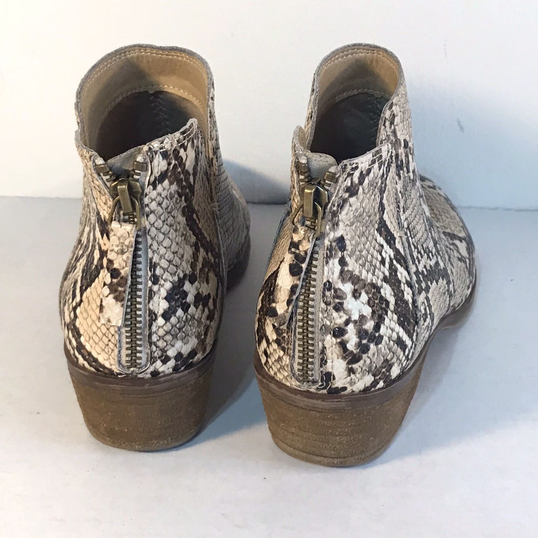 Vintage Michael Shannon Faux Snakeskin Ankle Booties Womens Size 7.5 Casual Parties Travel Block Heel Size US 7.5 / IT 37.5 - 3 Thumbnail