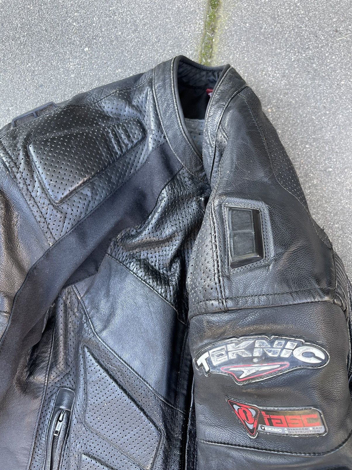 Vintage Teknic studded armoured leather moto jacket uwu Size US L / EU 52-54 / 3 - 7 Thumbnail