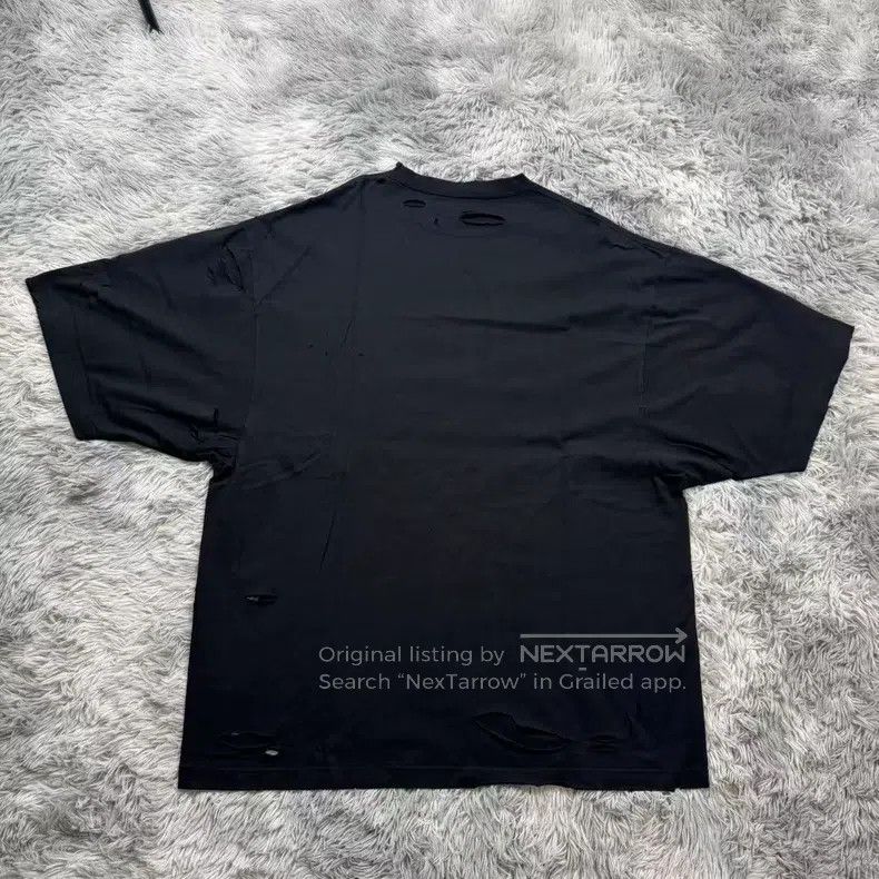 Balenciaga Balenciaga Double hook distressed short-sleeve Size US M / EU 48-50 / 2 - 5 Thumbnail