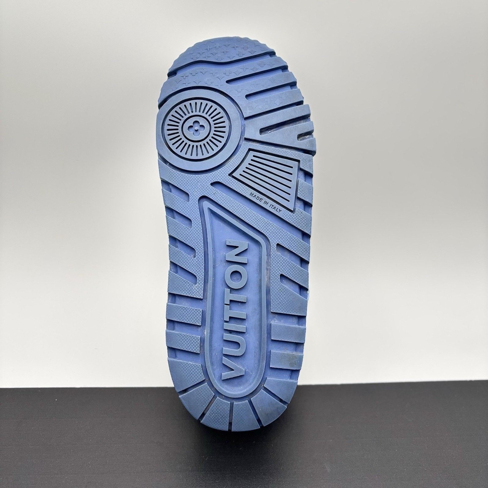 Louis Vuitton (11.5-12 US) Louis Vuitton Maxi ' Blue White ' Size US 12 / EU 45 - 17 Thumbnail