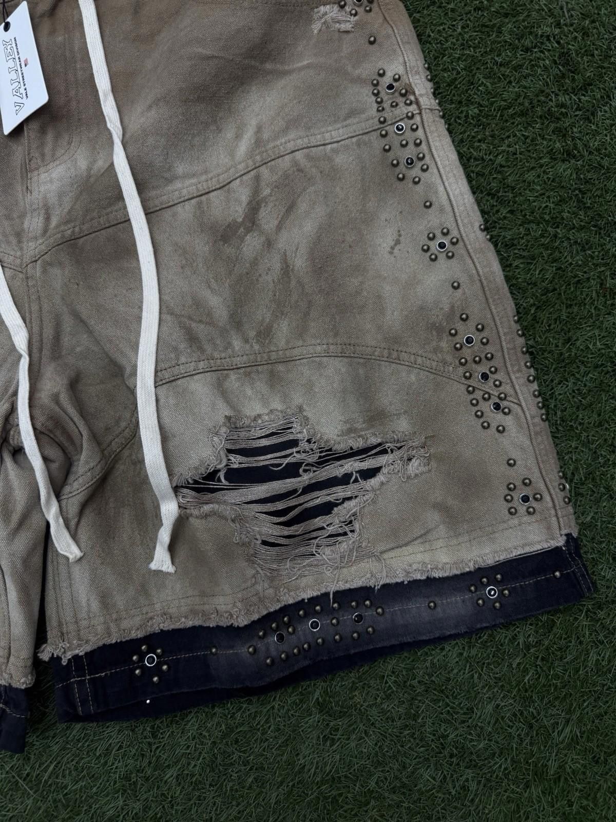 Vale Valley Denim Studded Shorts Size 34 (Brand New) Tan/Black Size US 34 / EU 50 - 4 Thumbnail