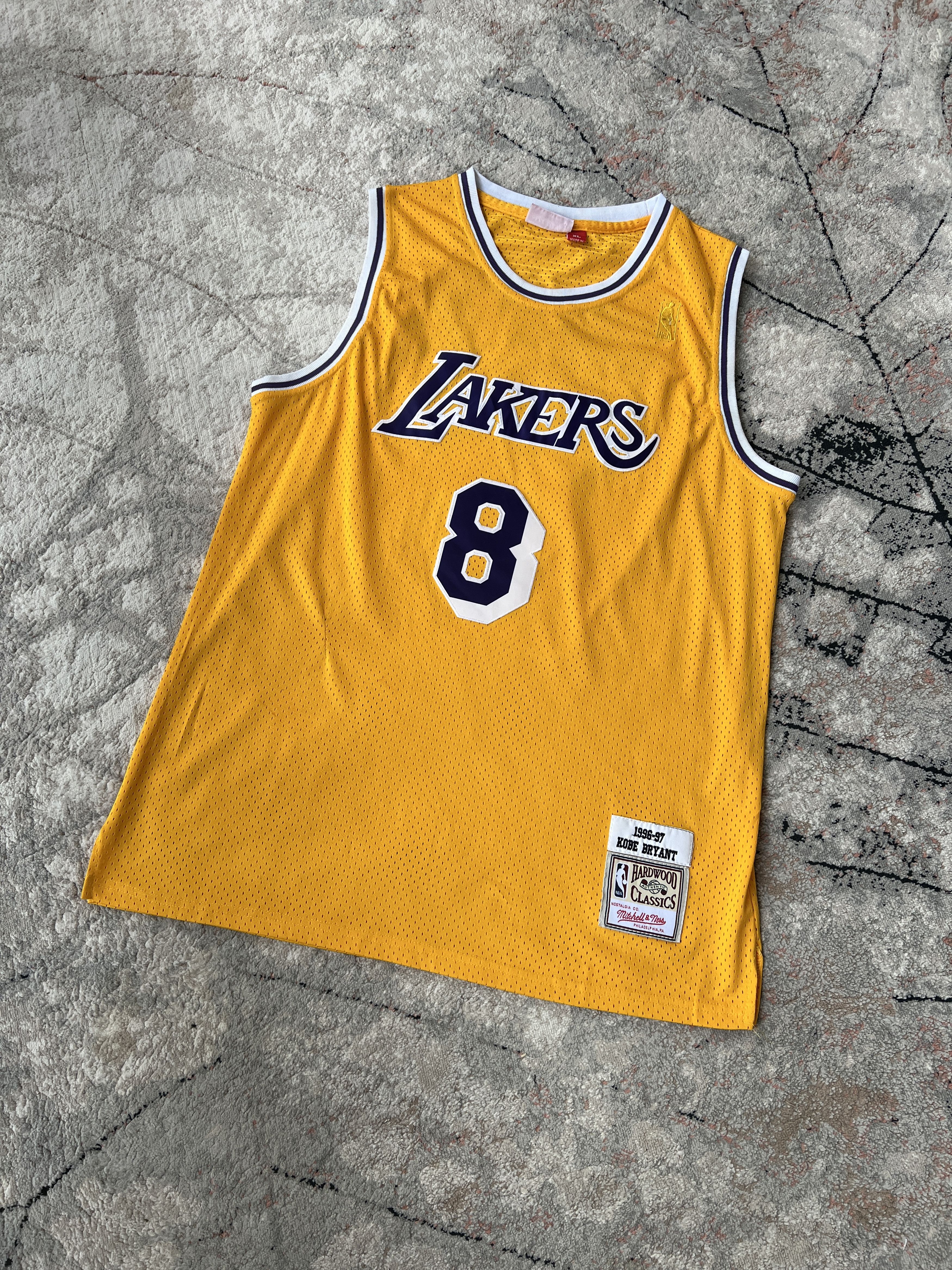 Mitchell & Ness Lakers Kobe Bryant 8 Mitchell & Ness NBA Jersey Size US XL / EU 56 / 4 - 2 Thumbnail