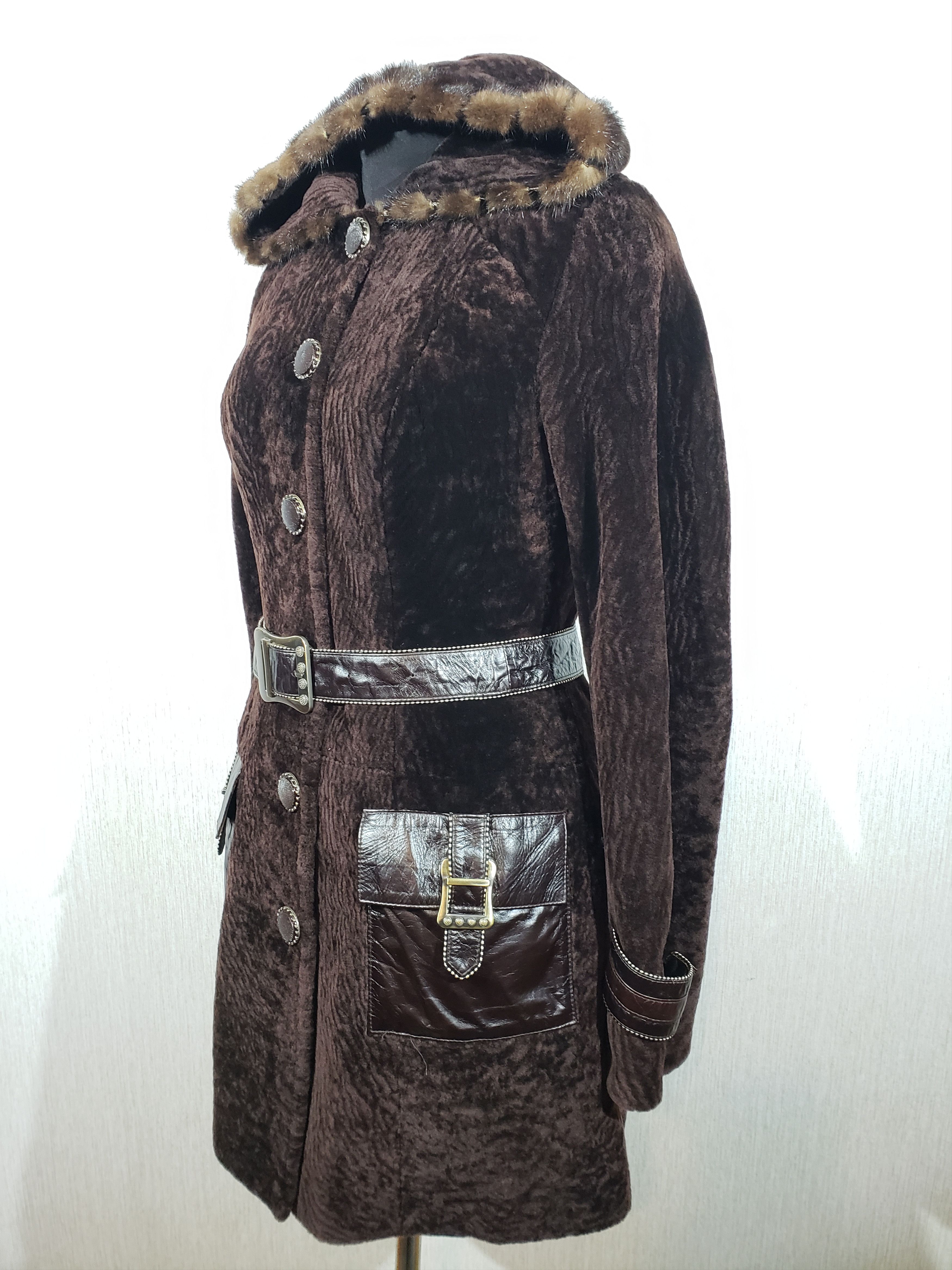 Other Brown women's fur coat with a warm hood Size M / US 6-8 / IT 42-44 - 2 Thumbnail