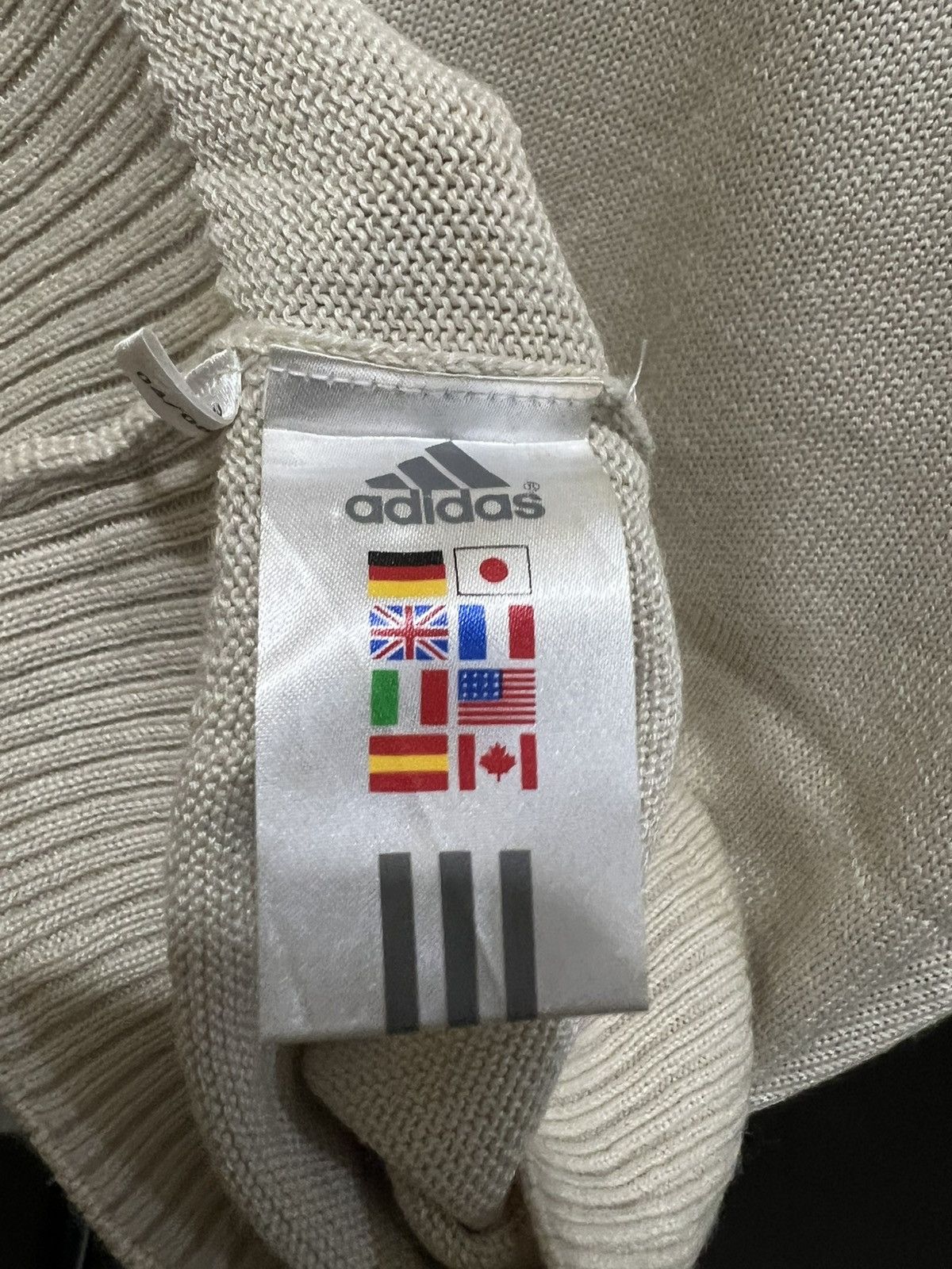 Adidas Vintage Adidas Vest Golf Style 90s Retro Sleeveless Vneck Size US L / EU 52-54 / 3 - 6 Thumbnail
